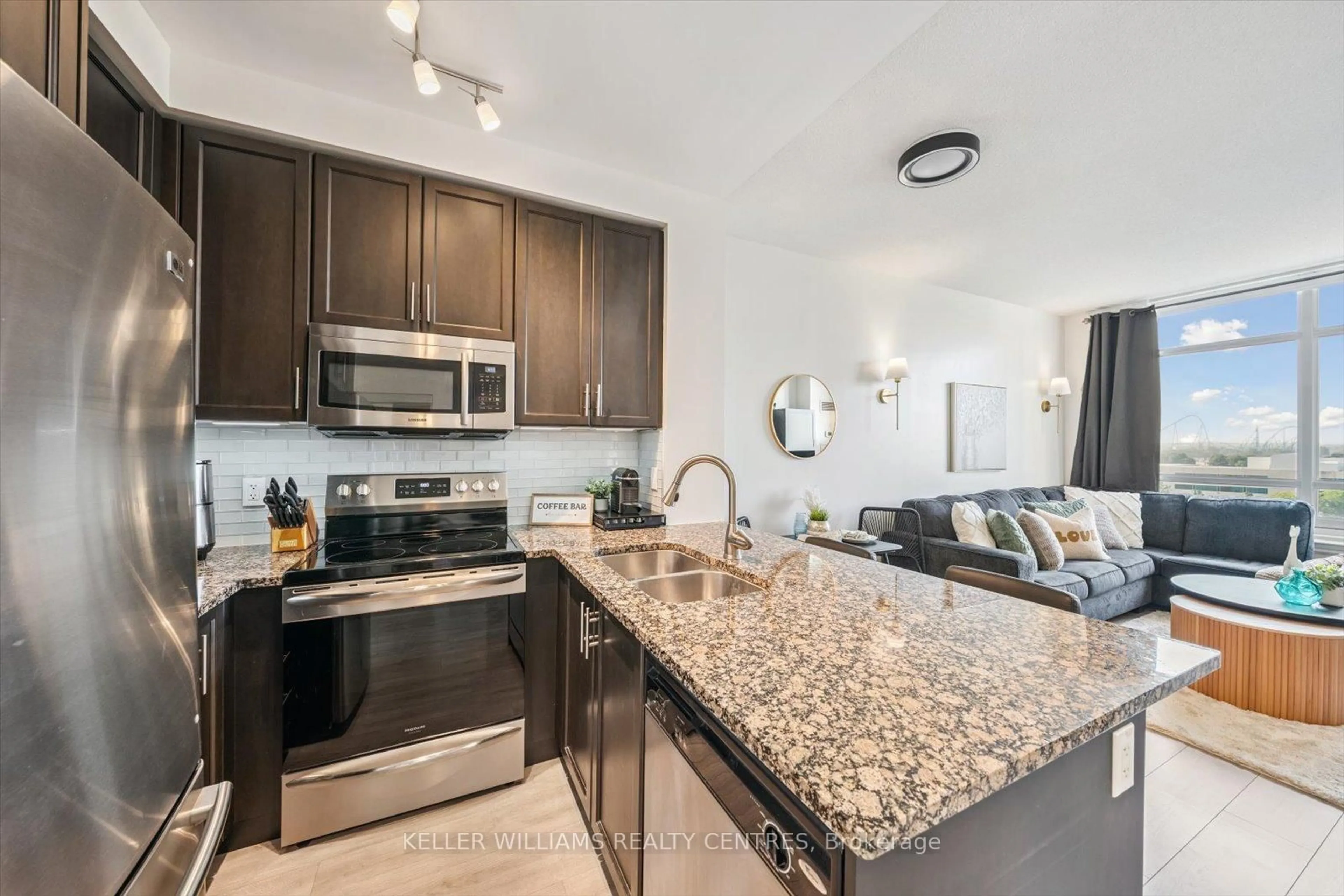 Open concept kitchen, unknown for 9245 Jane St #902, Vaughan Ontario L6A 0J9