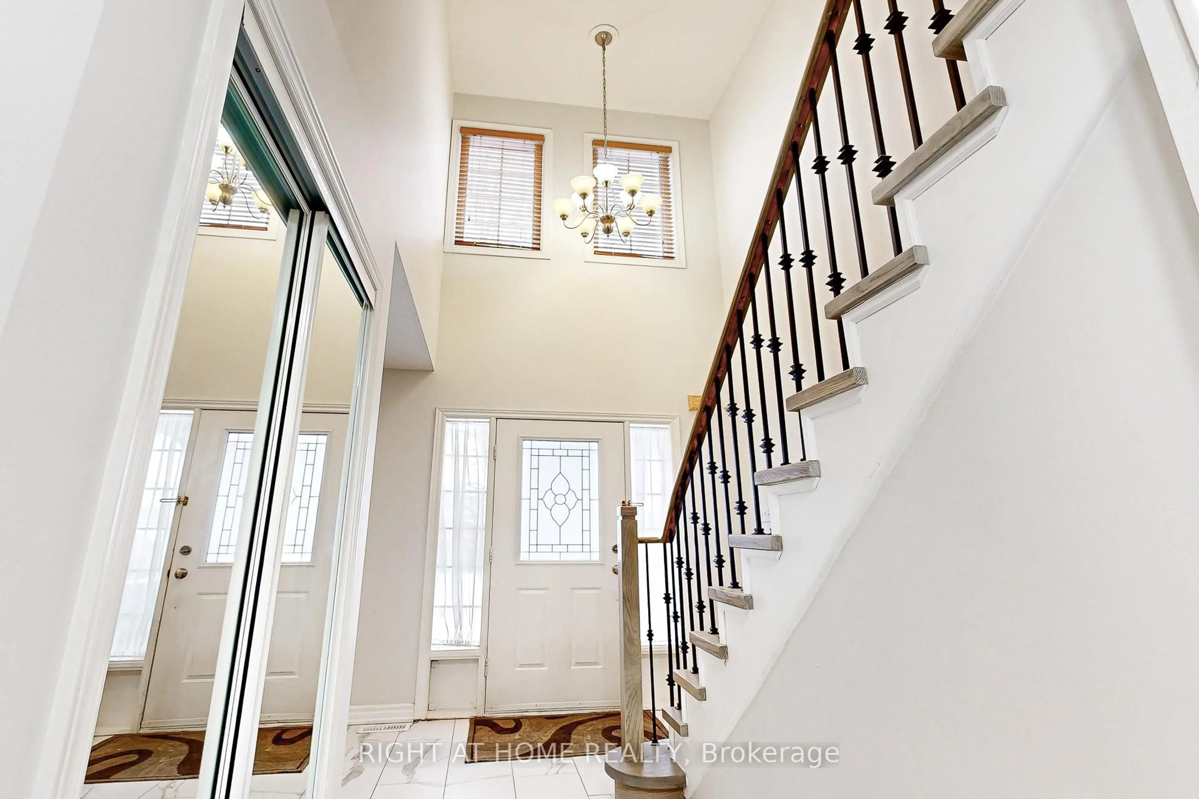 Unknown for 38 Rosanna Cres, Vaughan Ontario L6A 2T3