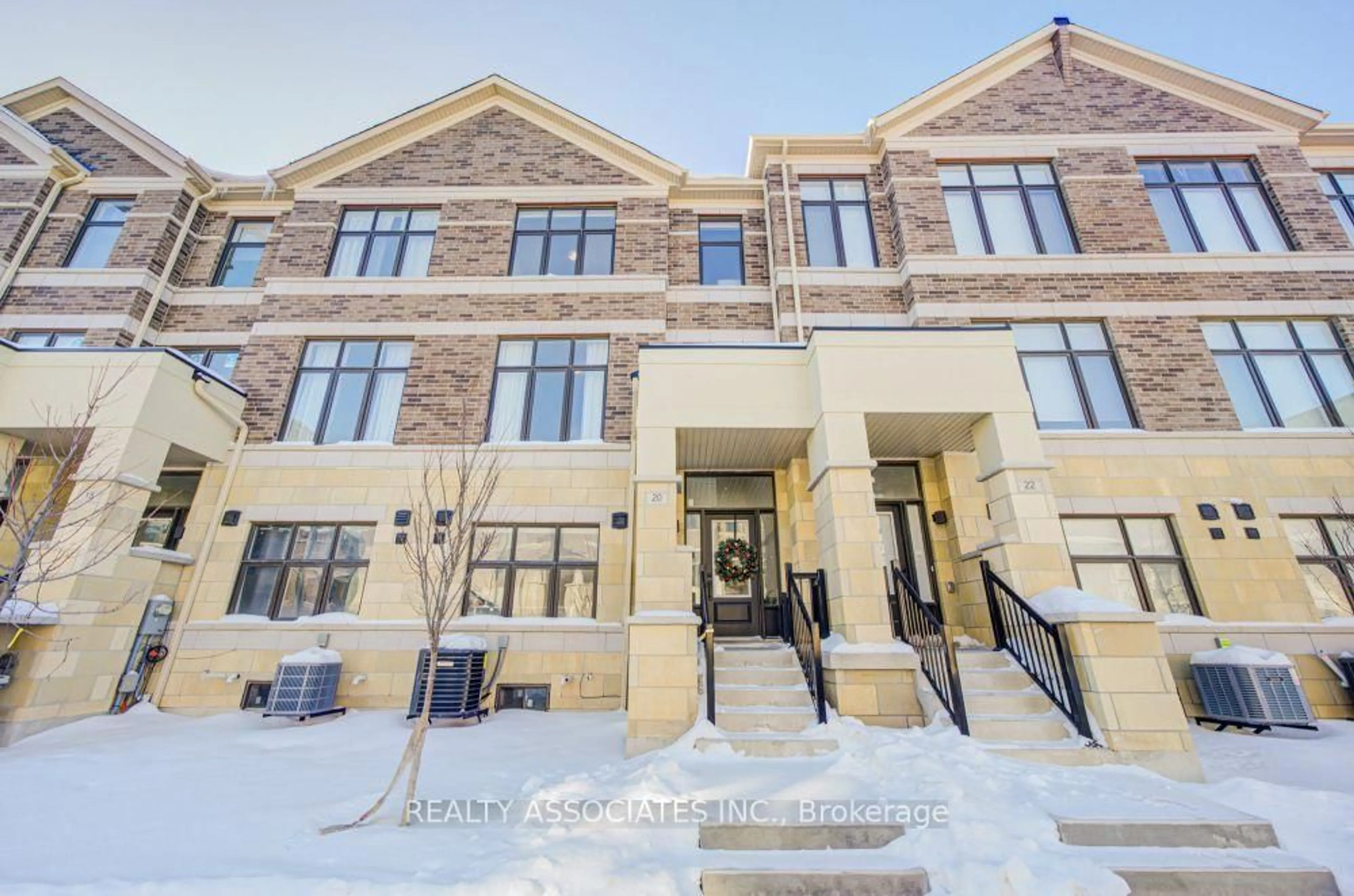 Unknown for 20 Kahshe Lane, Richmond Hill Ontario L4S 0N7