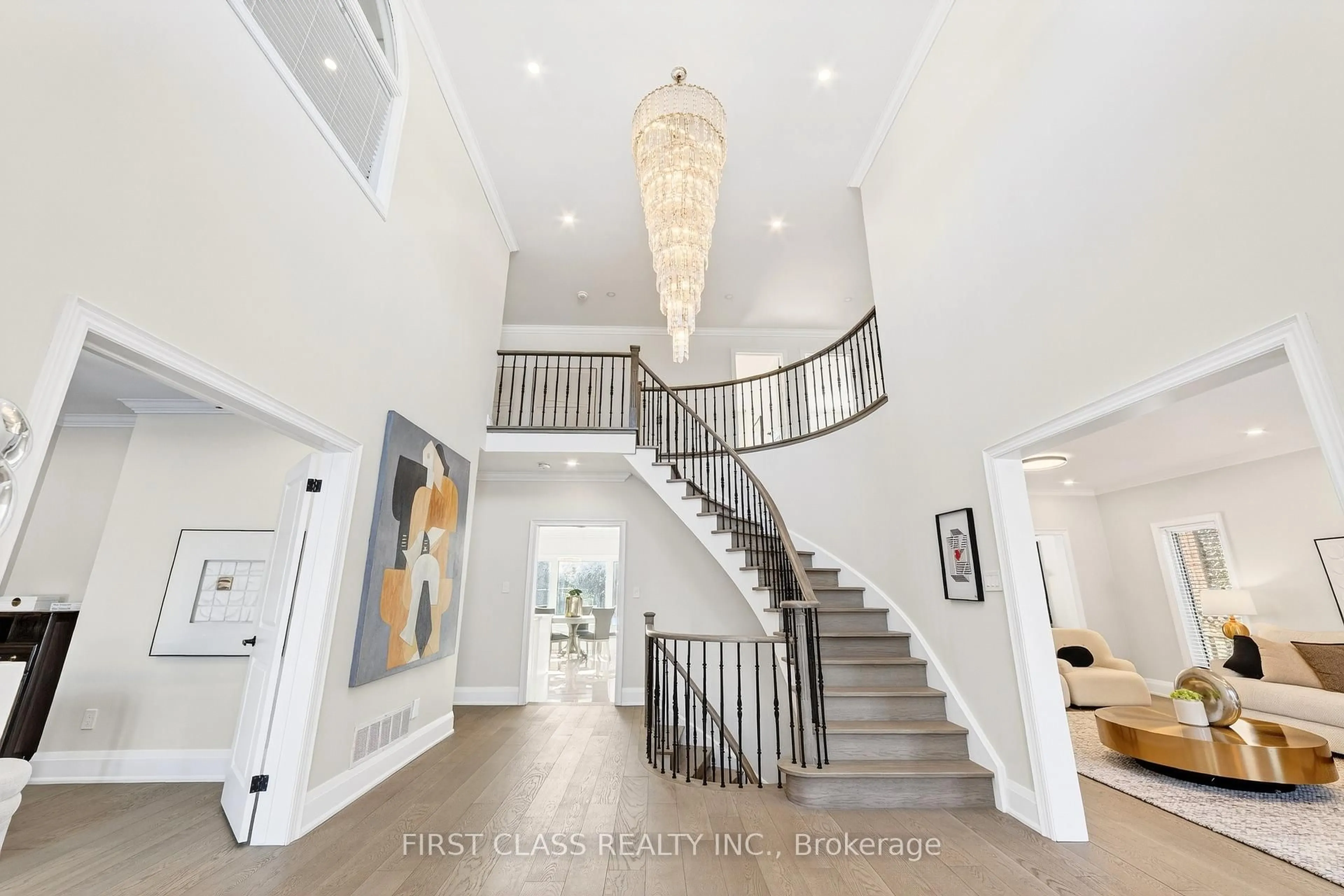 Indoor foyer for 31 Boake Tr, Richmond Hill Ontario L4B 2H3