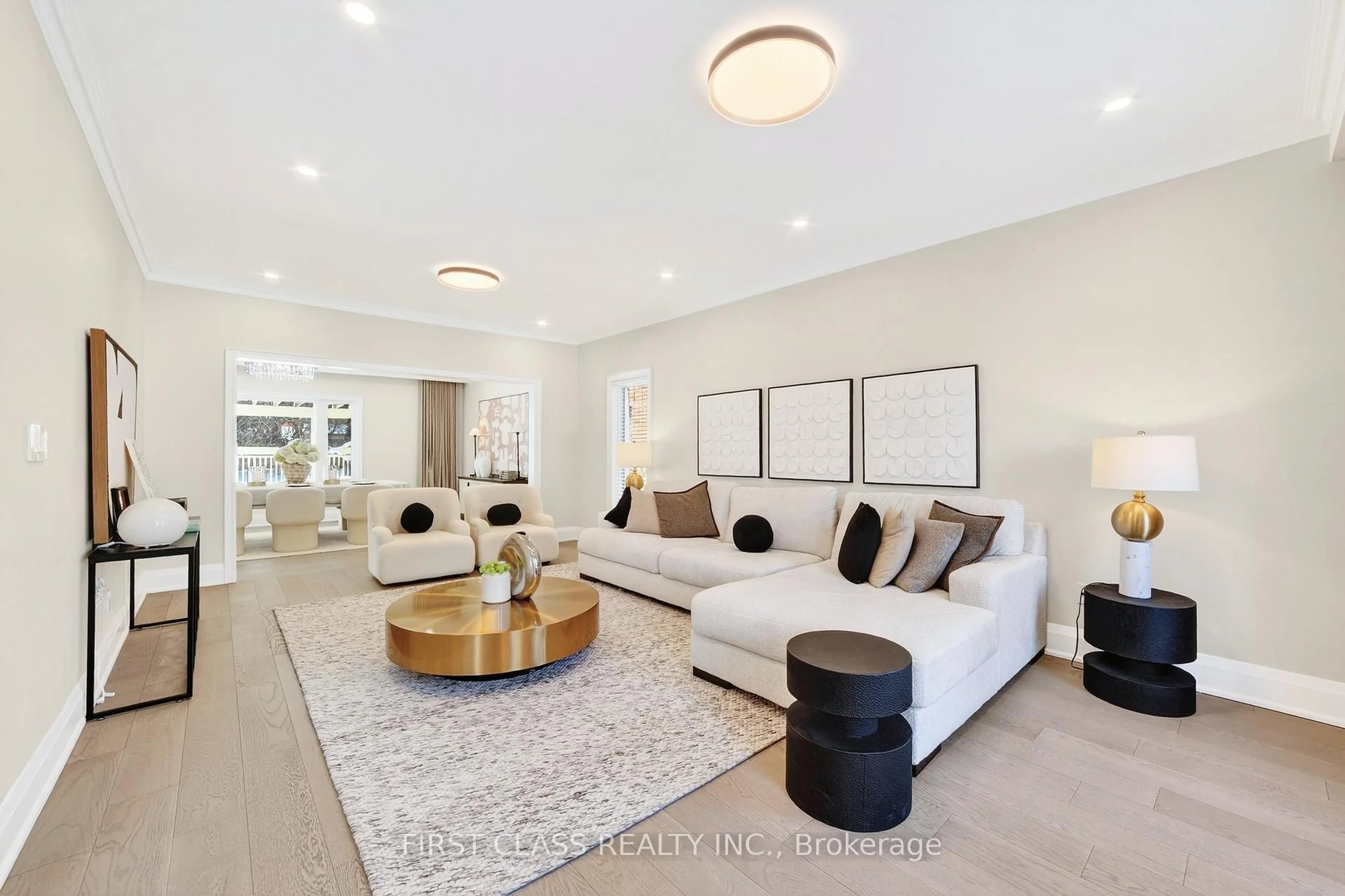 Living room with furniture, unknown for 31 Boake Tr, Richmond Hill Ontario L4B 2H3