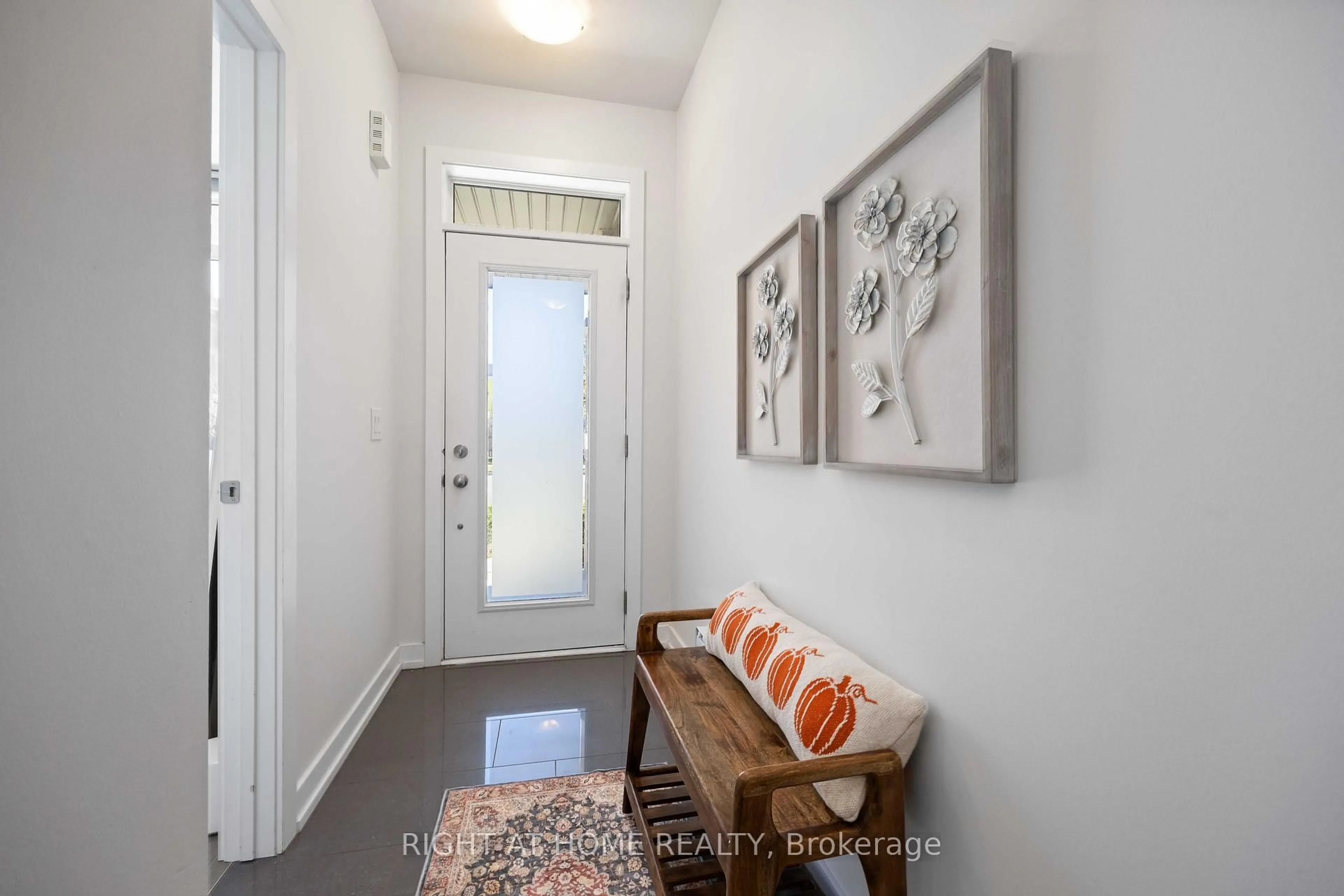 Indoor entryway for 50 Troon Ave, Vaughan Ontario L6A 4Z2