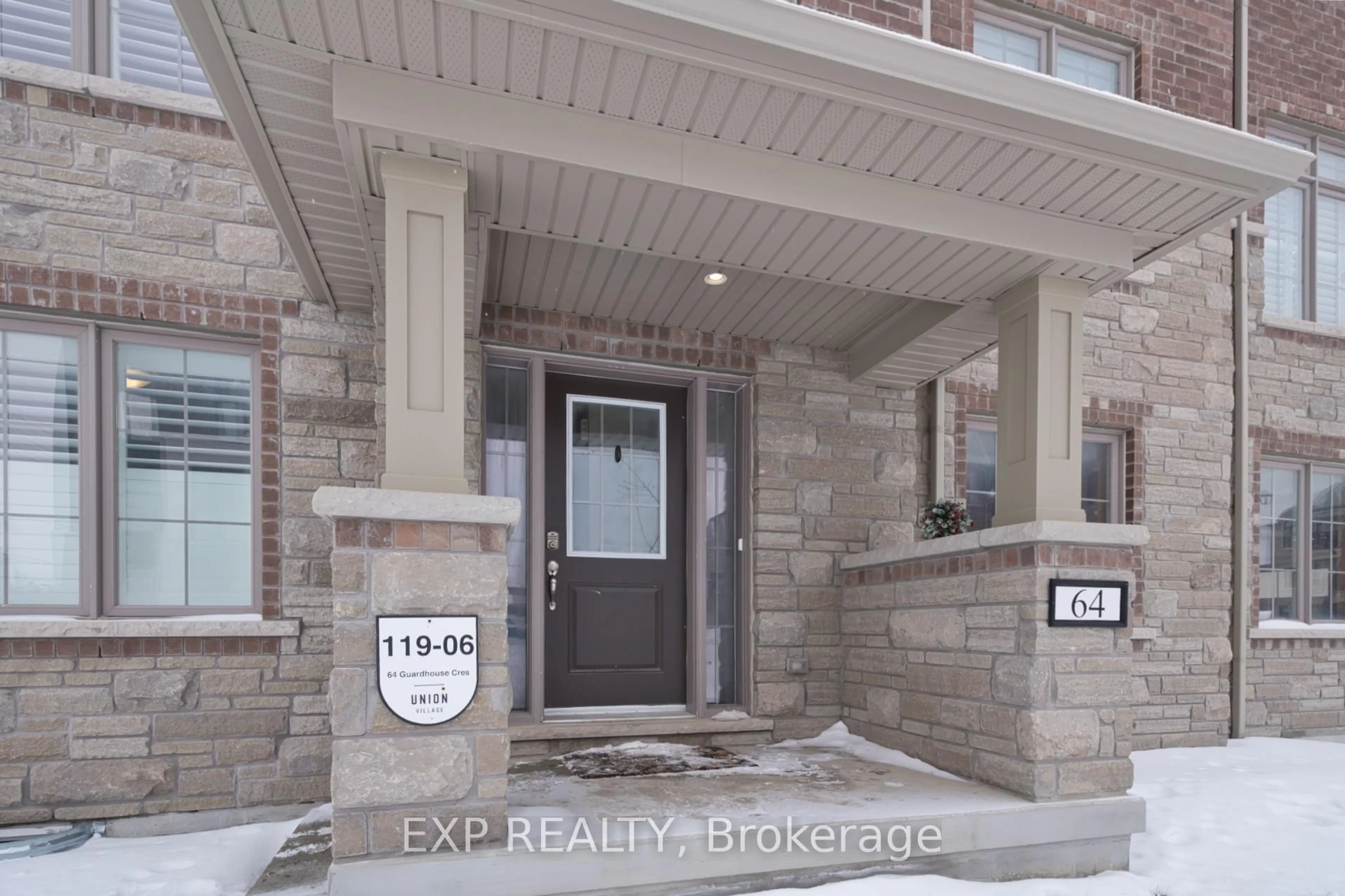 Indoor entryway for 64 Guardhouse Cres, Markham Ontario L6C 3J8