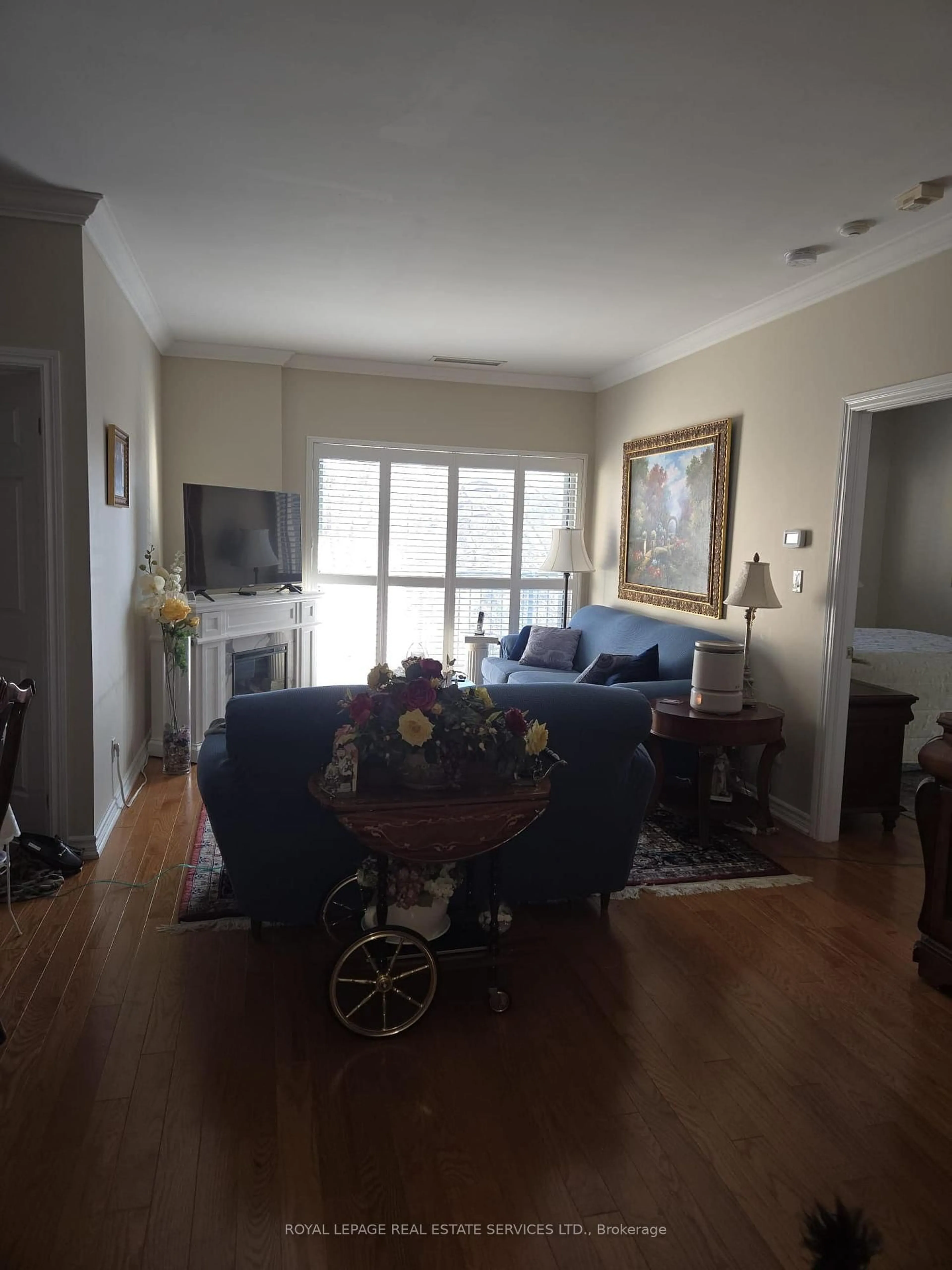 A pic of a room for 33 Wallace St #303, Vaughan Ontario L4L 2P2