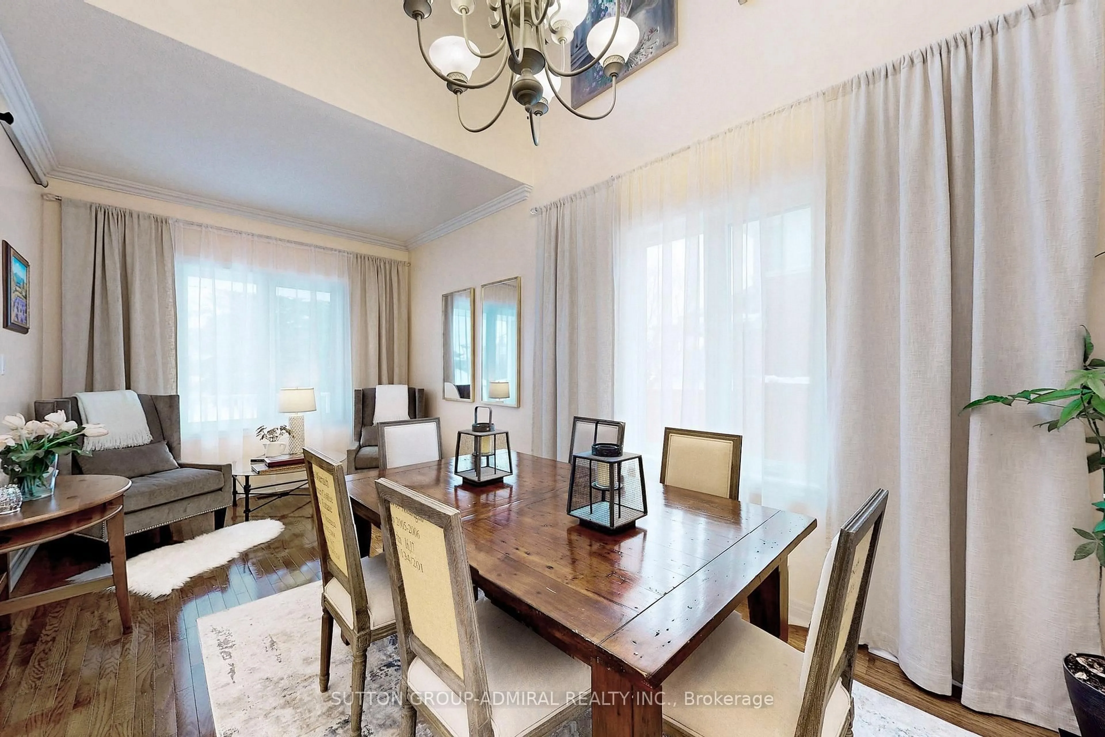 Dining room, wood/laminate floor for 66 Tuscana Blvd, Vaughan Ontario L4K 5J5