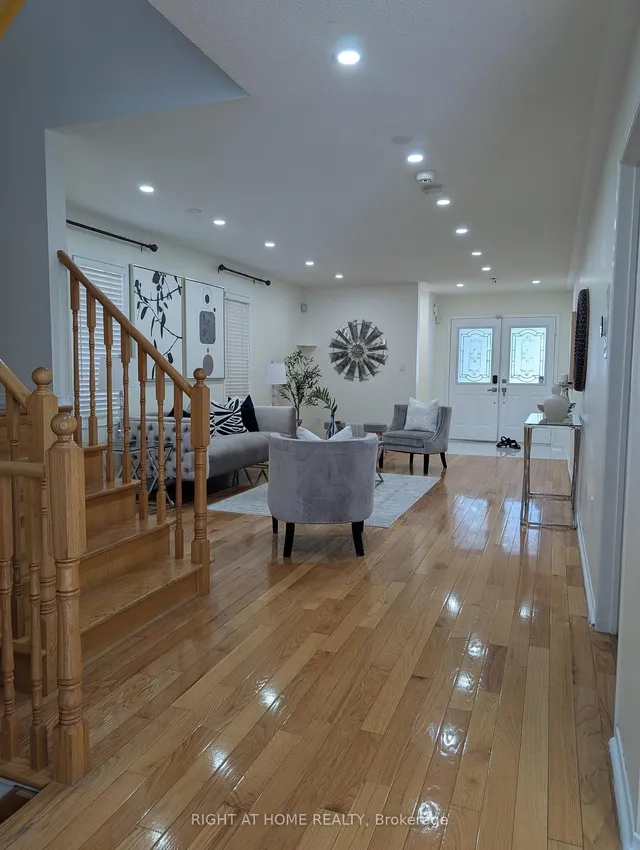 158 Hollywood hill Circ, Vaughan 4