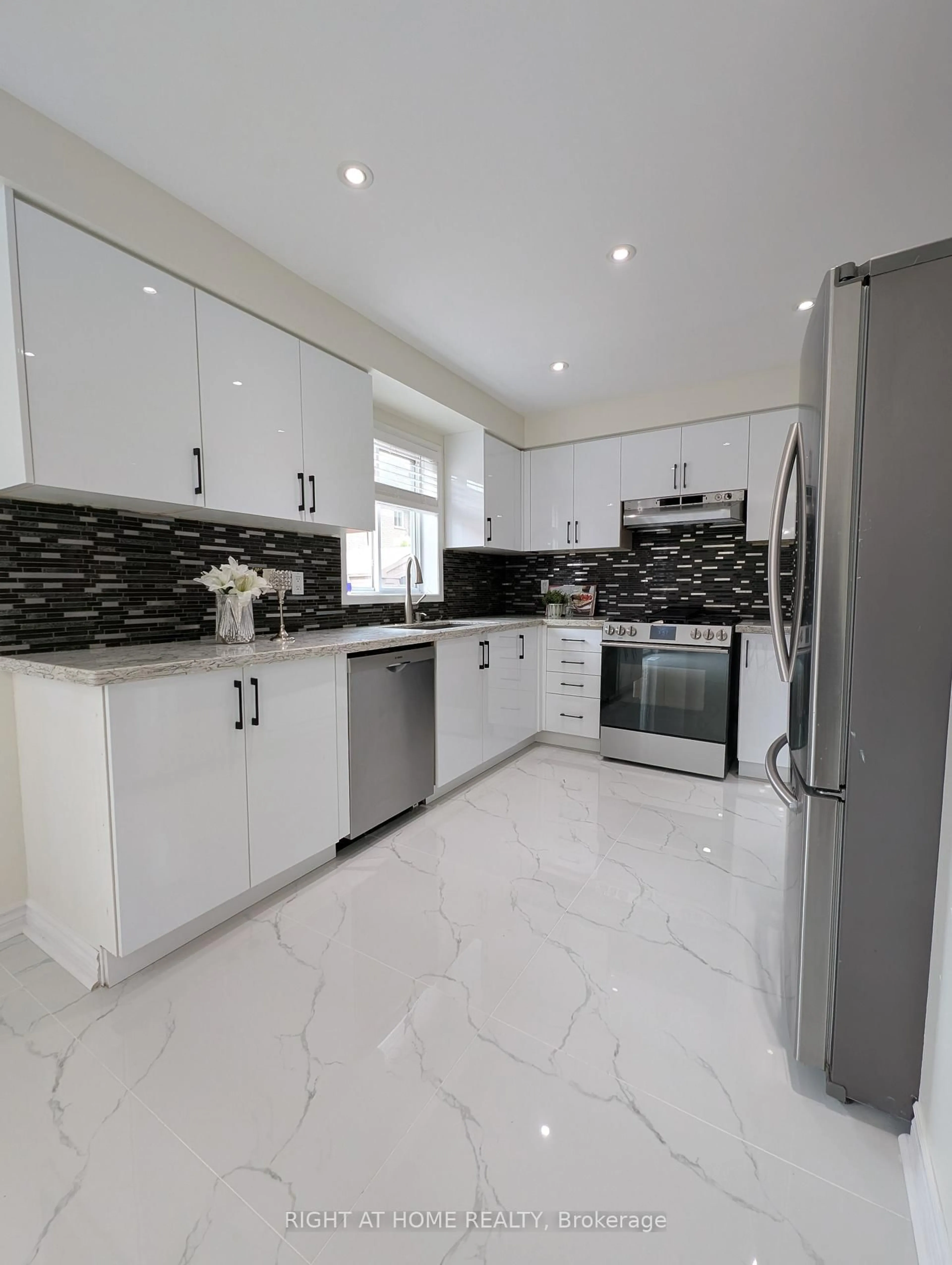 Contemporary kitchen, ceramic/tile floor for 158 Hollywood hill Circ, Vaughan Ontario L4H 2P2