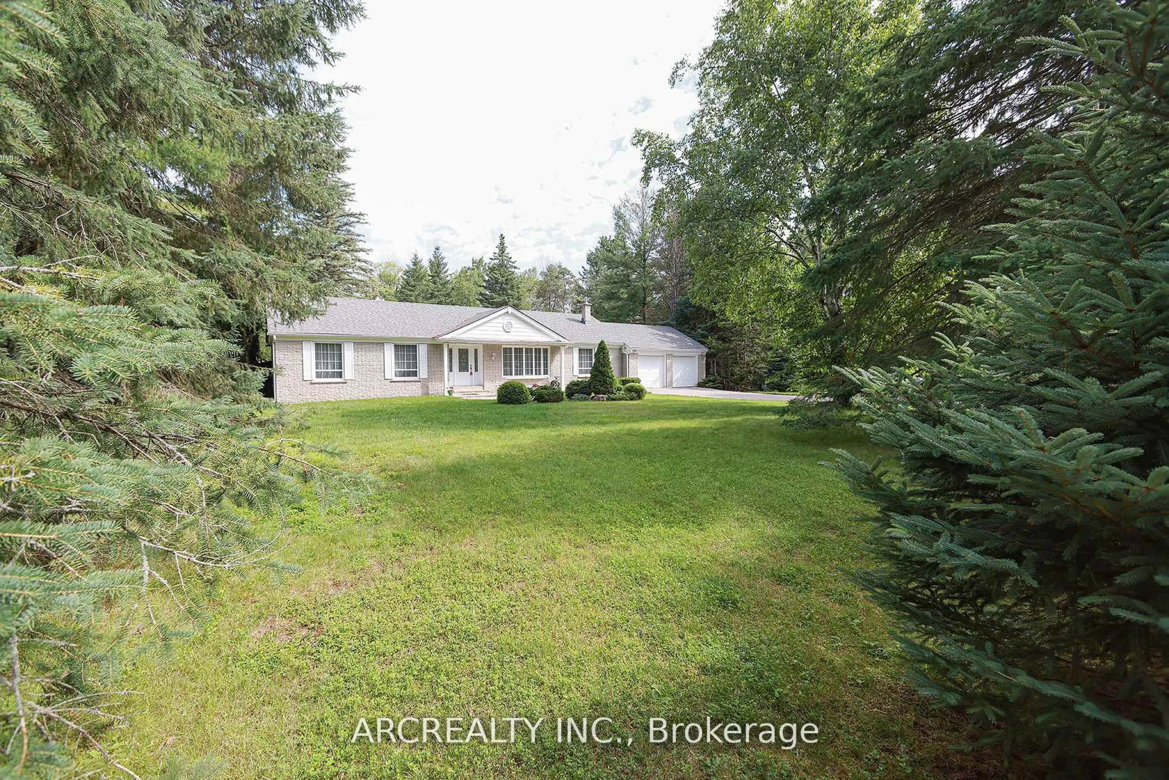 A pic from outside/outdoor area/front of a property/back of a property/a pic from drone, unknown for 4400 Lloydtown Aurora Rd, King Ontario L7B 0E6