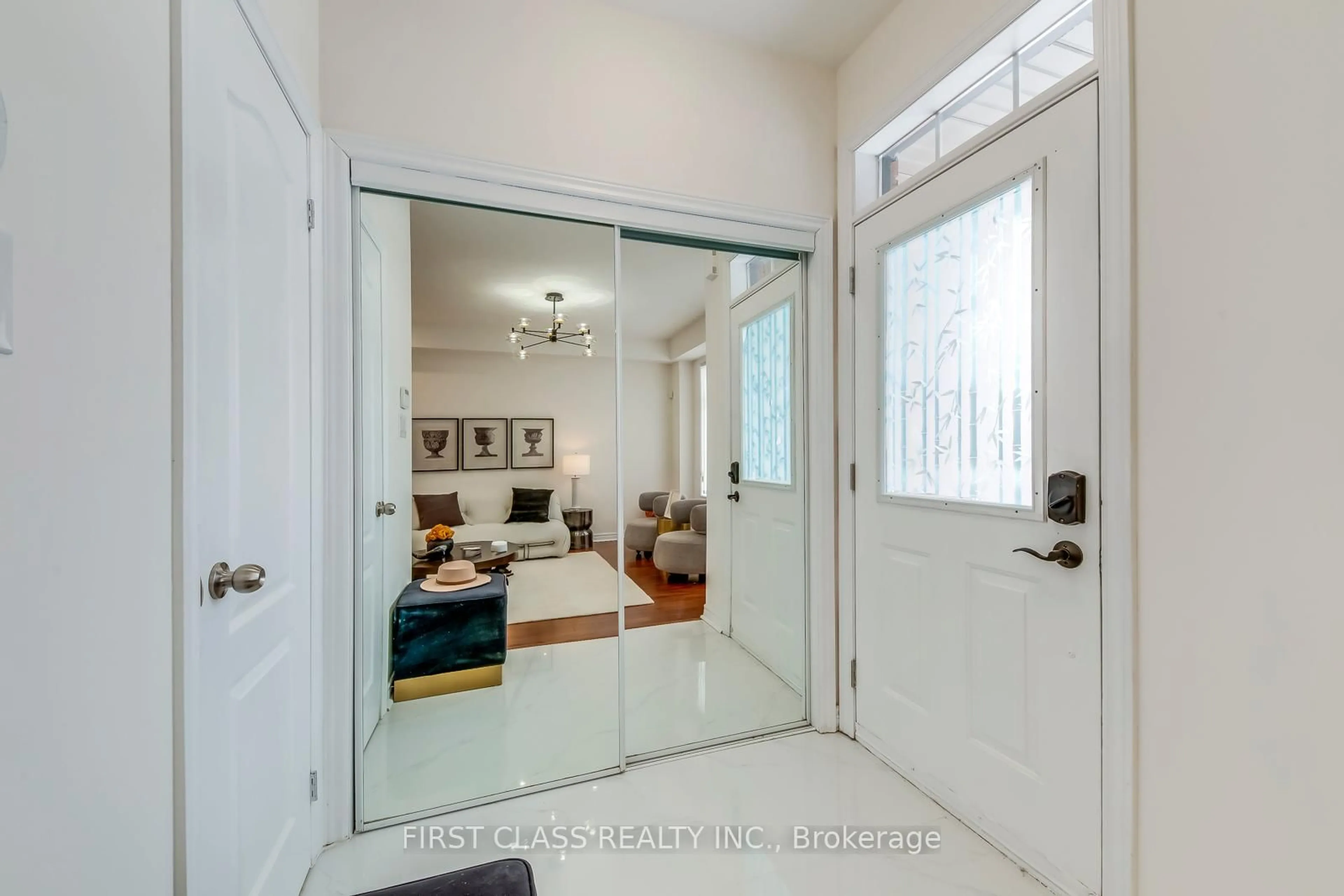 Indoor entryway for 2987 Bur Oak Ave, Markham Ontario L6B 1E3