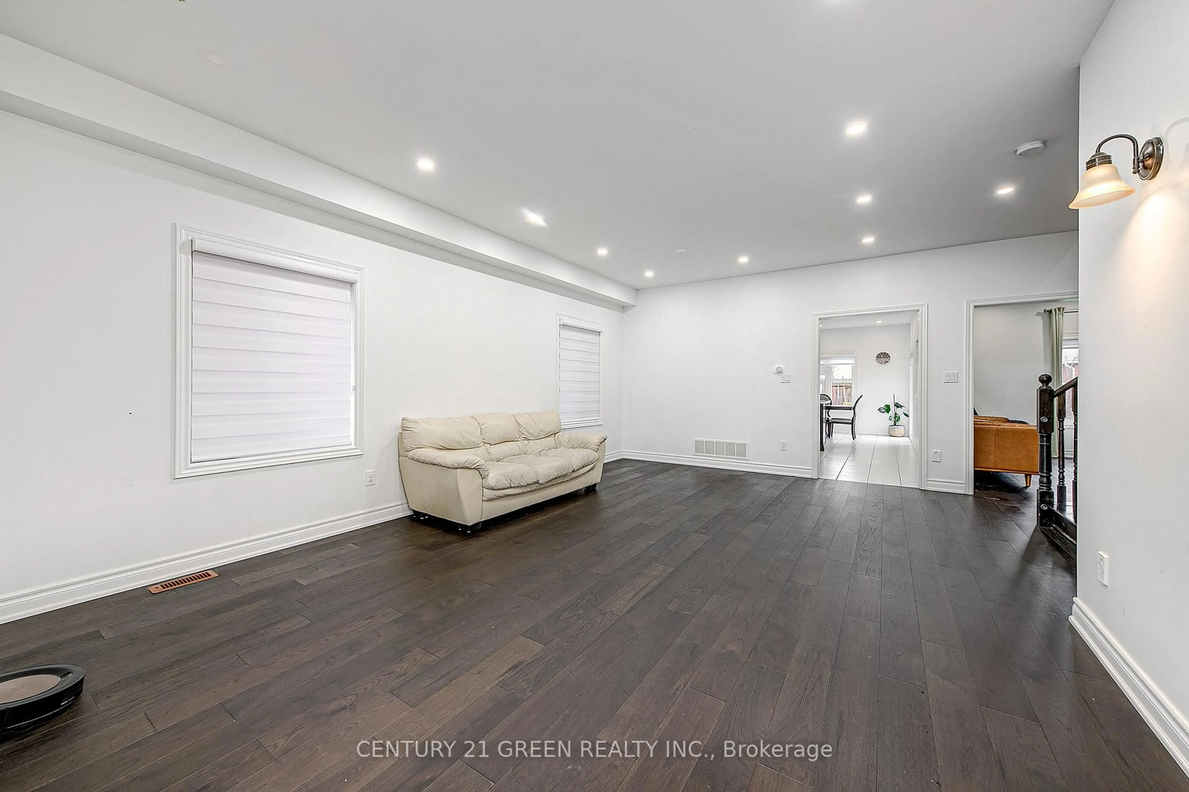 Unknown for 185 Shephard Ave, New Tecumseth Ontario L9R 0K1