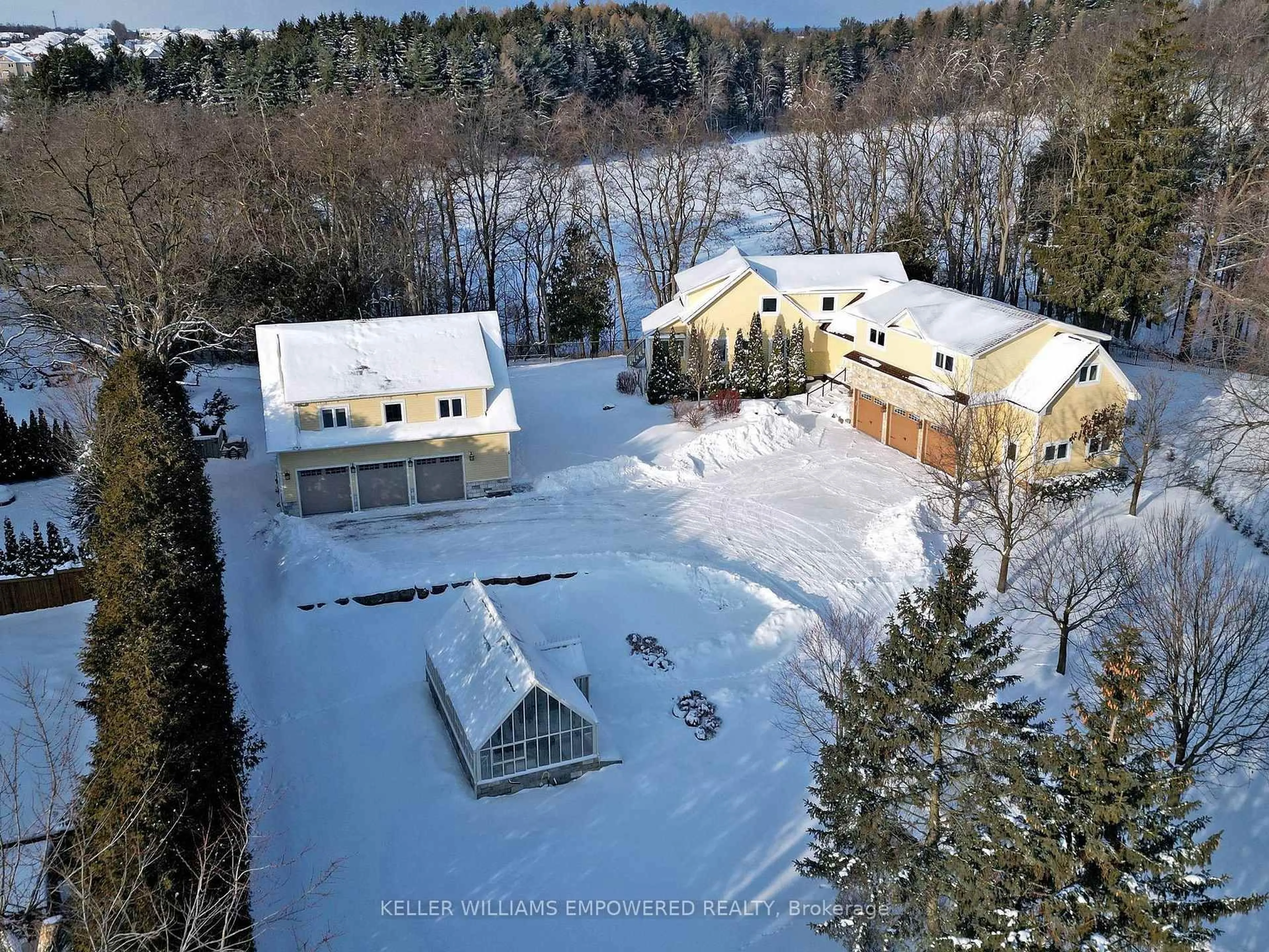 A pic from outside/outdoor area/front of a property/back of a property/a pic from drone, unknown for 6 and 8 Macleod Estate Crt, Richmond Hill Ontario L4E 0B1