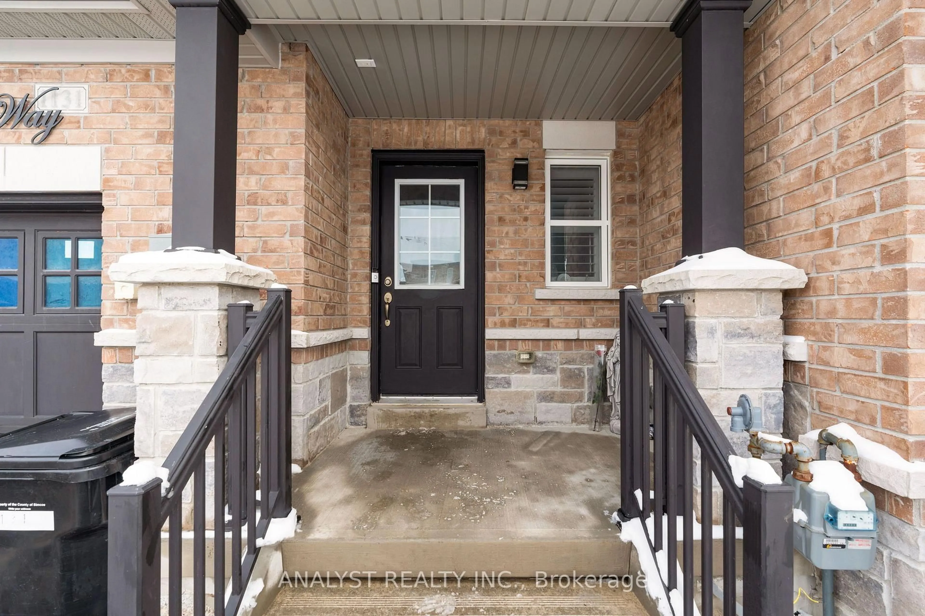 Indoor entryway for 1131 Wharram Way Innisfil Ontario Way, Innisfil Ontario L0L 1W0