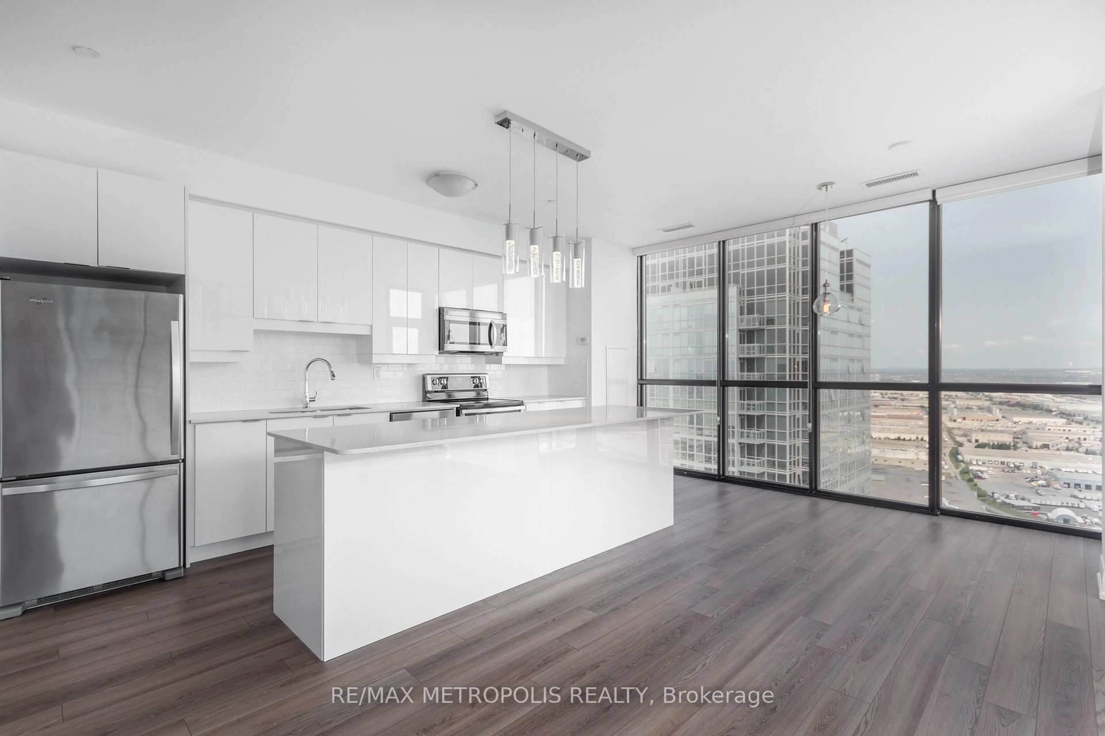 Open concept kitchen, unknown for 2910 7 Highway #3507, Vaughan Ontario L4K 0H8