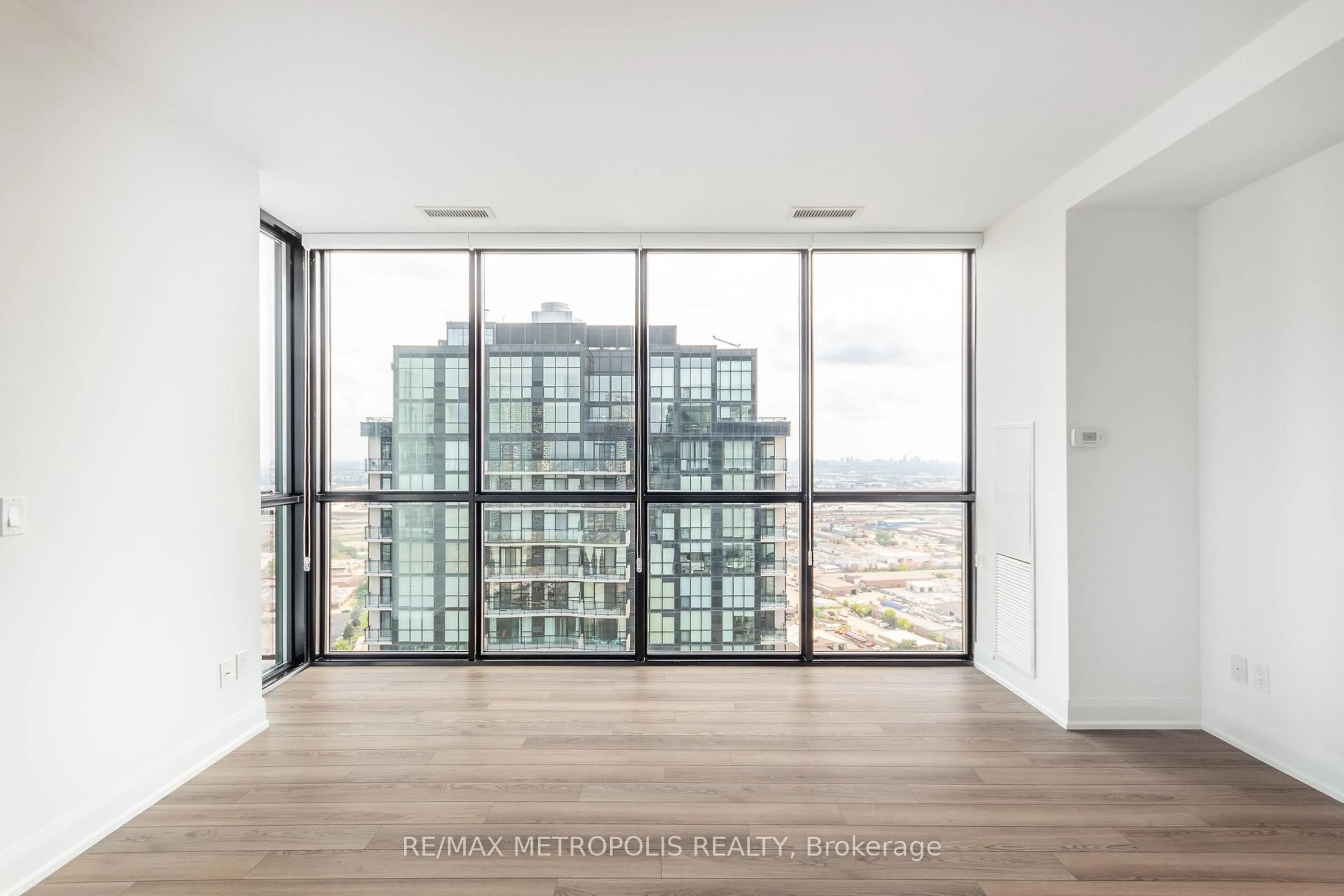 Unknown for 2910 7 Highway #3507, Vaughan Ontario L4K 0H8