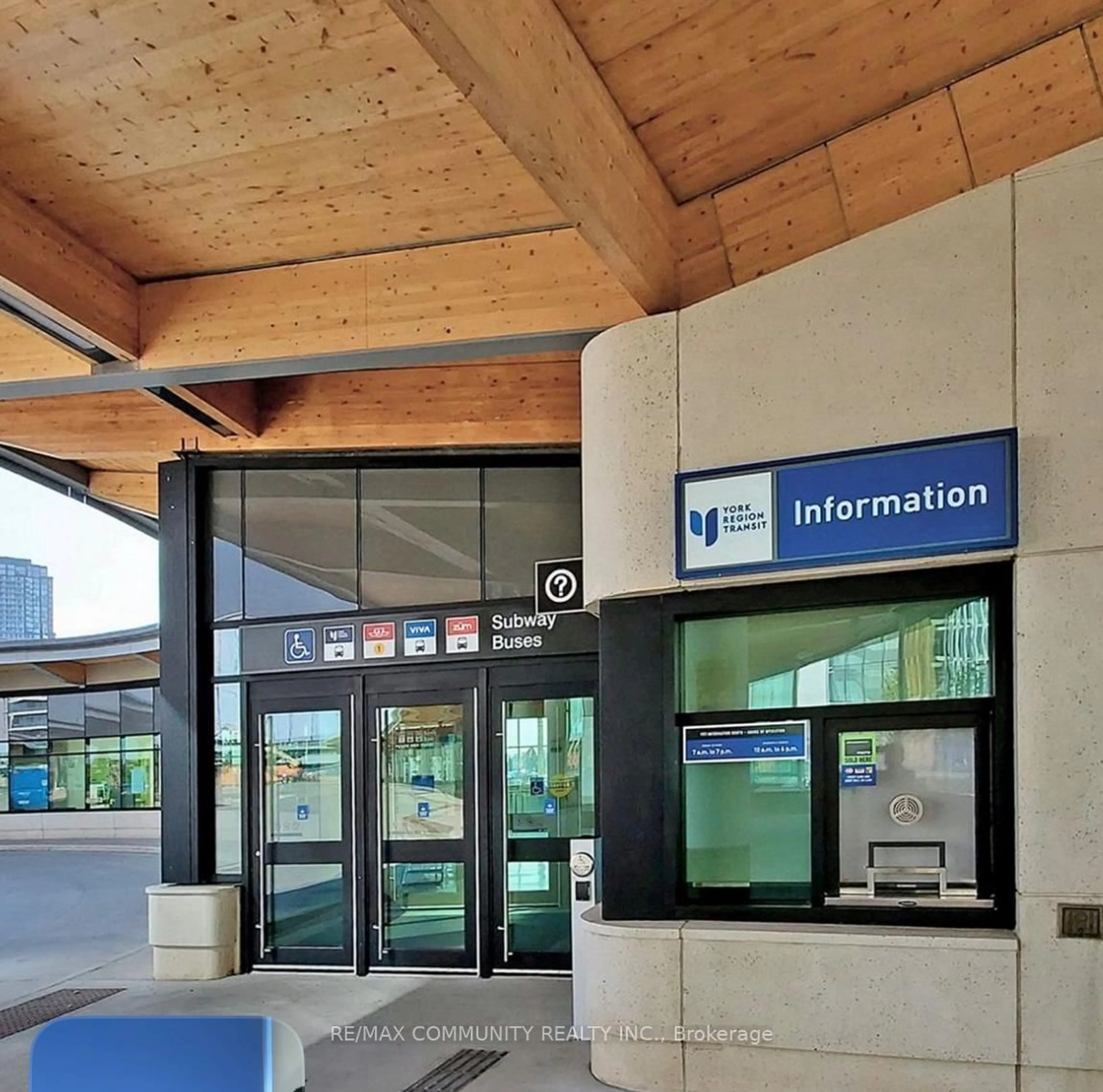 Indoor foyer for 7890 Jane St #5111, Vaughan Ontario L4K 0K9