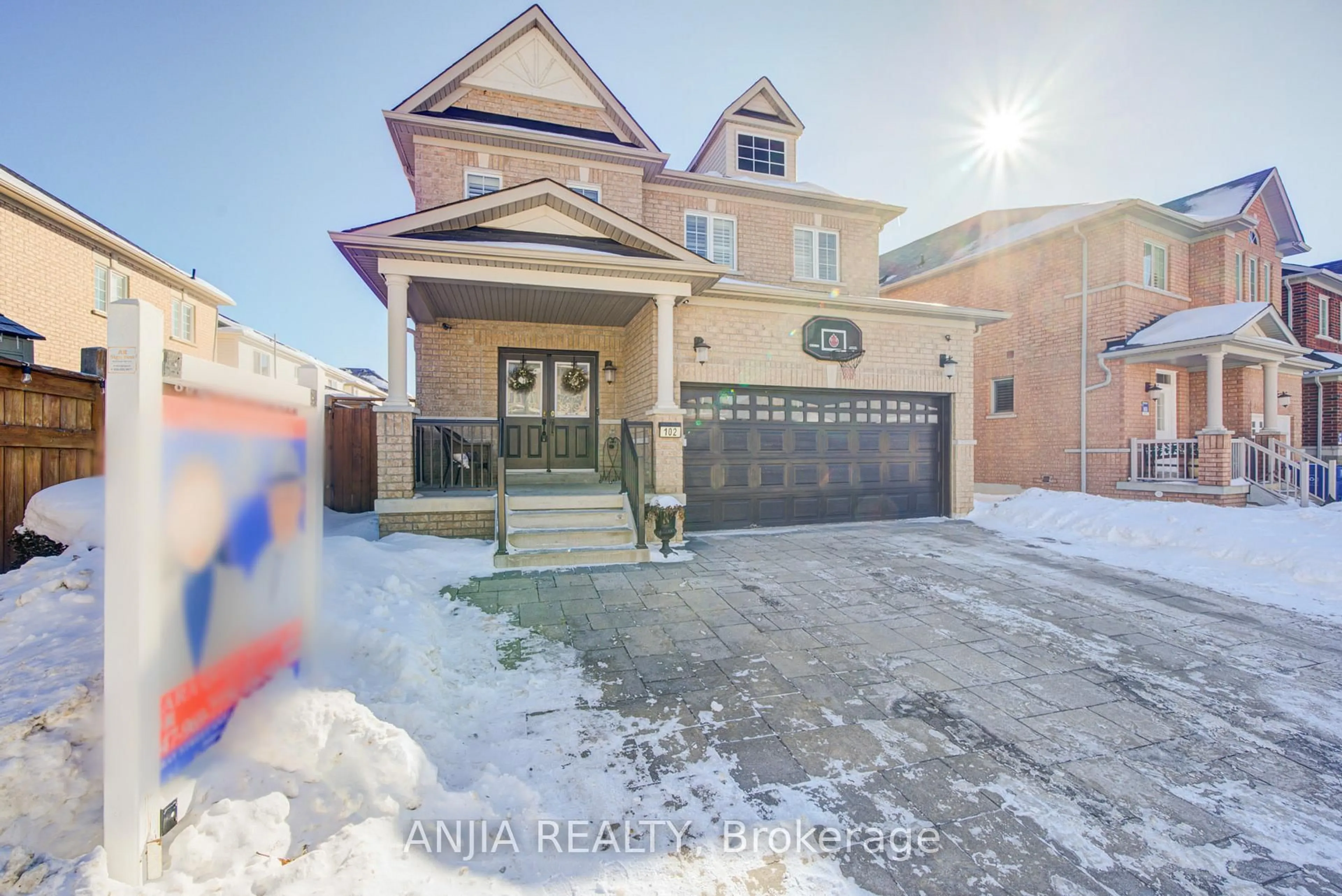 Home with brick exterior material, street for 102 Wilf Morden Rd, Whitchurch-Stouffville Ontario L4A 0K1