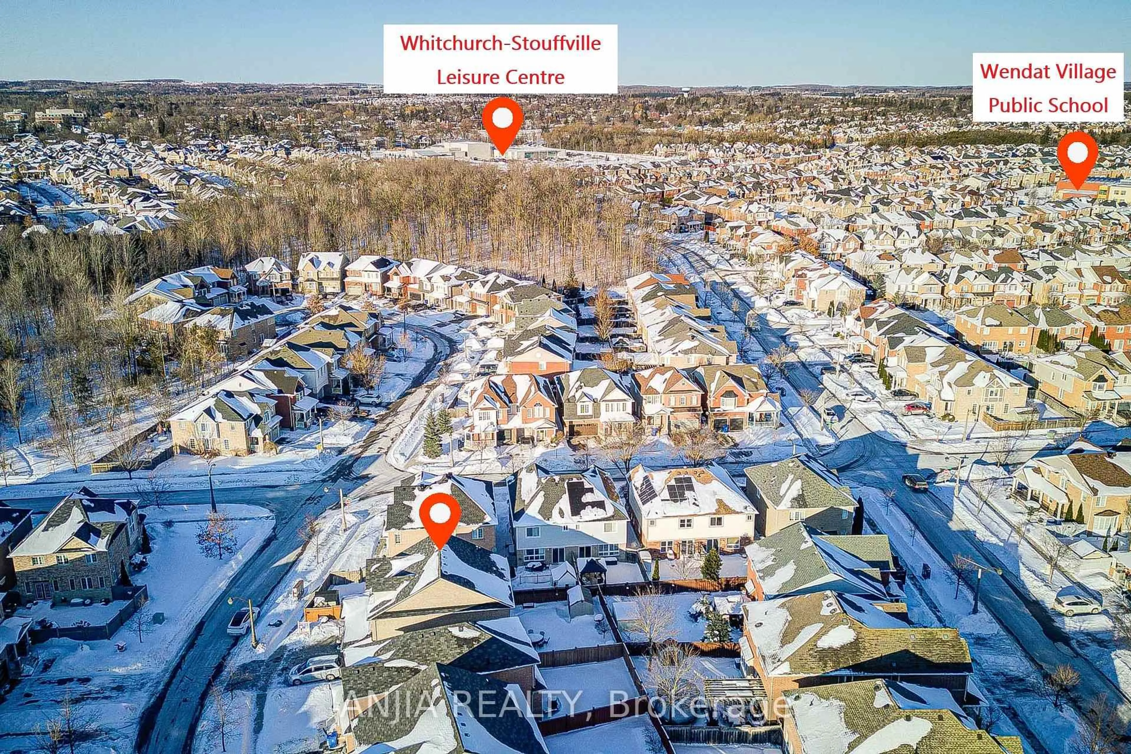 A pic from outside/outdoor area/front of a property/back of a property/a pic from drone, street for 102 Wilf Morden Rd, Whitchurch-Stouffville Ontario L4A 0K1