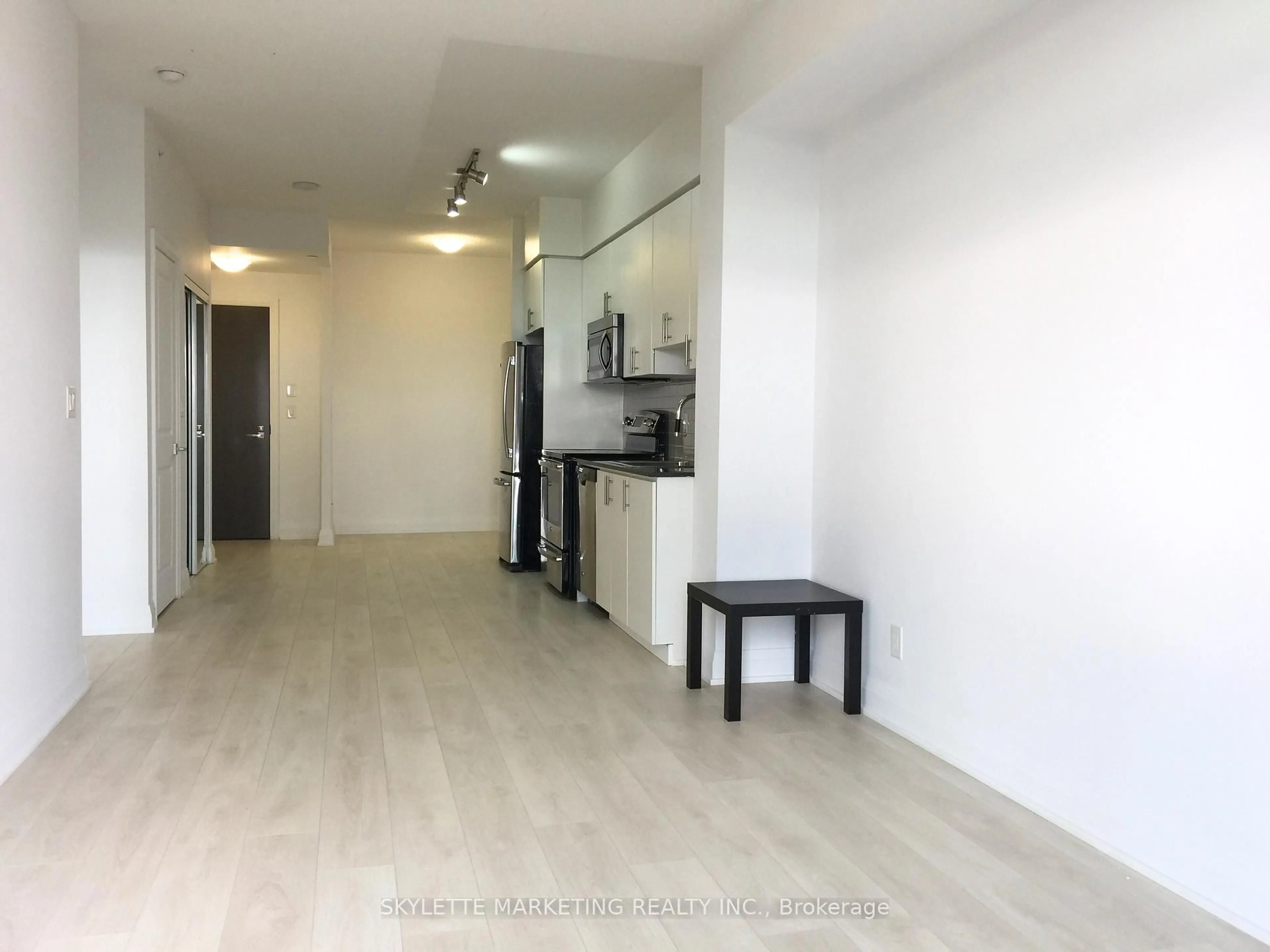 A pic of a room for 7161 Yonge St ##1427, Markham Ontario L3T 0C8