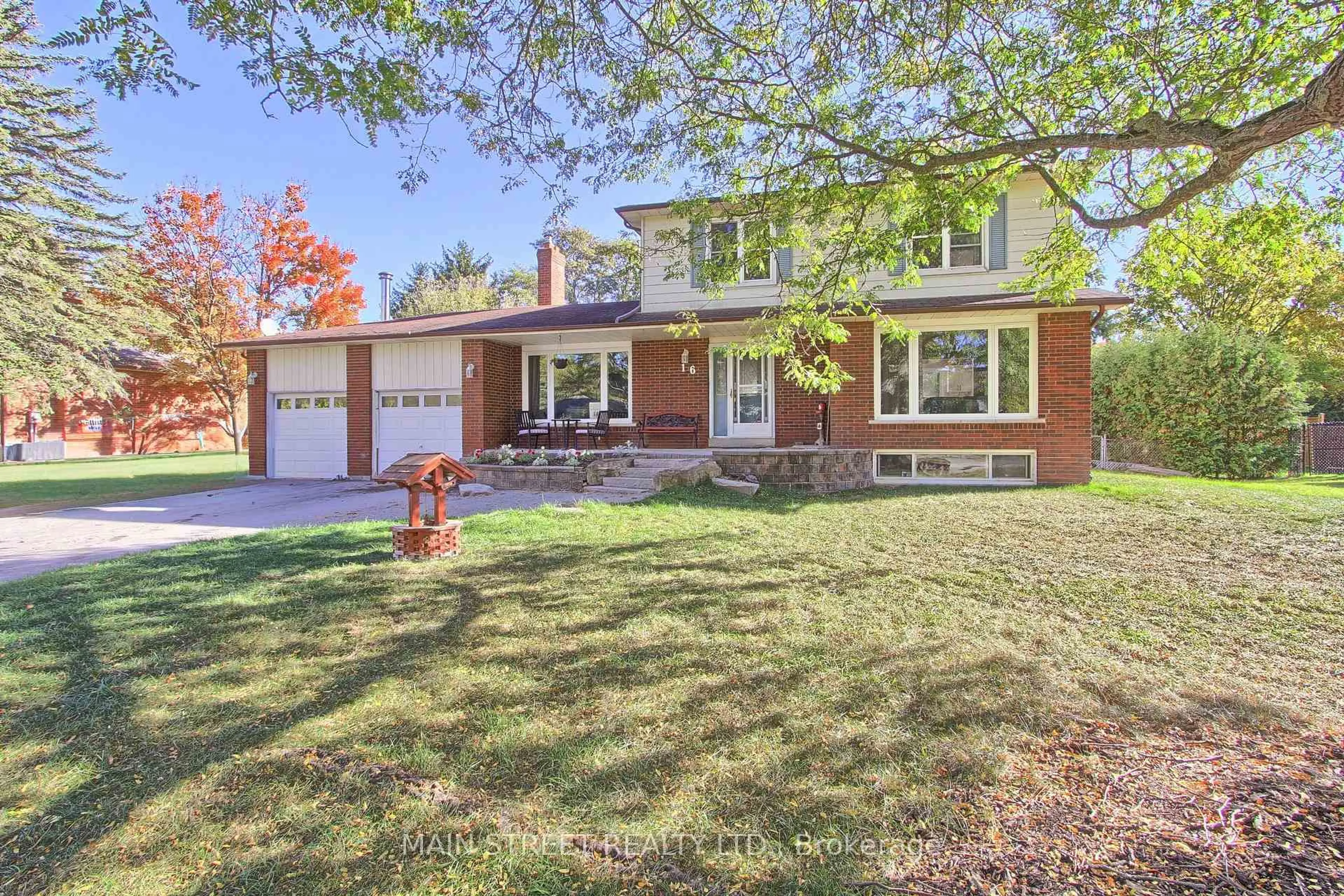 Home with brick exterior material, street for 16 Ramsay St, East Gwillimbury Ontario L0G 1H0