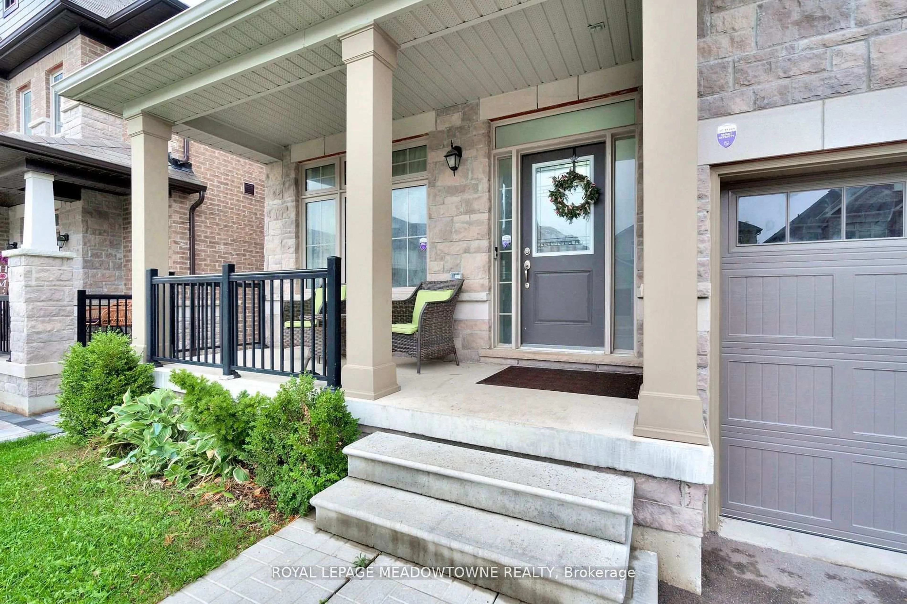 Indoor entryway for 1029 Barton Way, Innisfil Ontario L9S 4R7