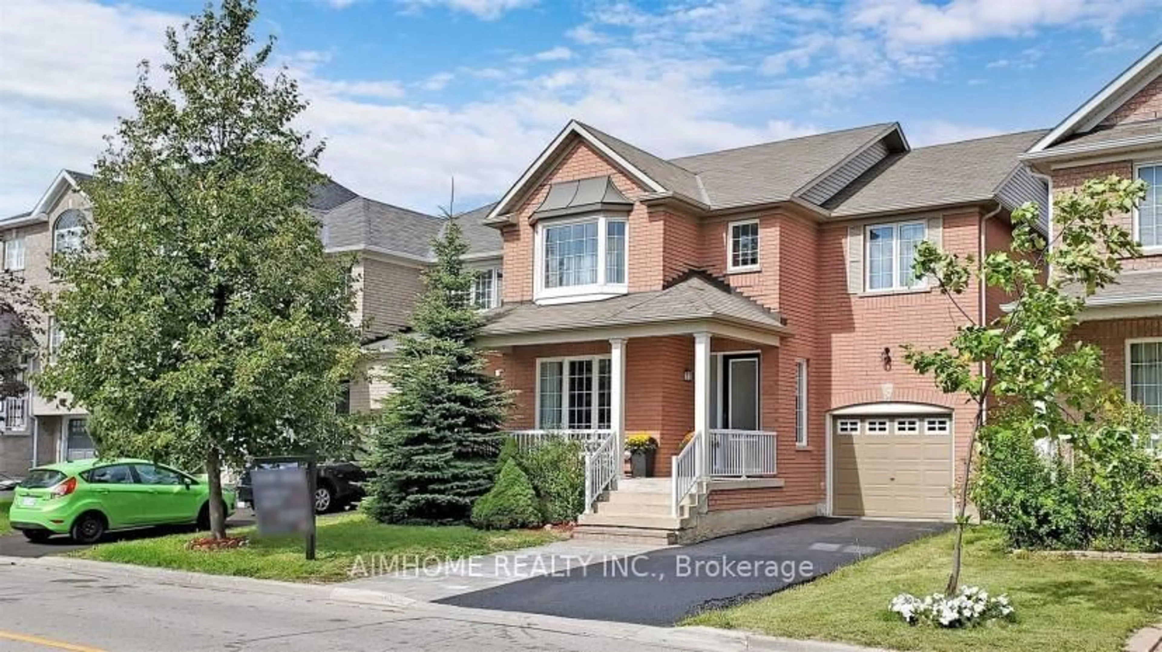 Home with brick exterior material, street for 142 Alfred Smith Way, Newmarket Ontario L3X 3B9