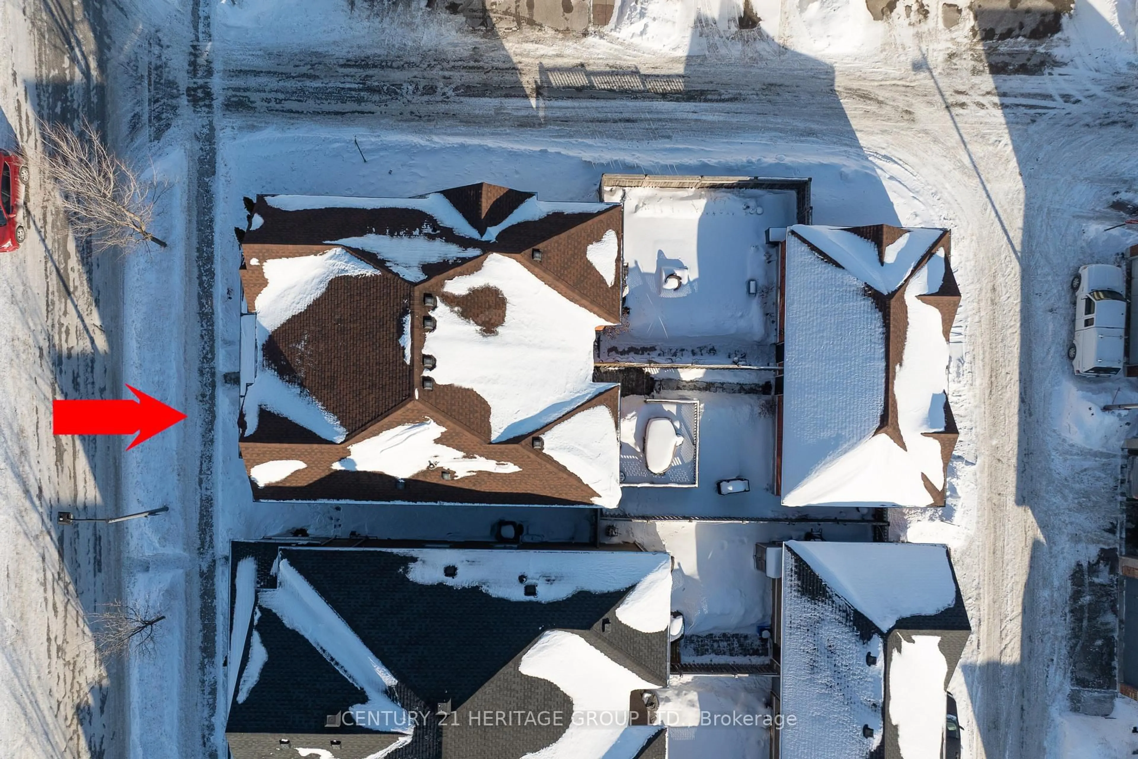 A pic from outside/outdoor area/front of a property/back of a property/a pic from drone, building for 31 Kalvinster Dr, Markham Ontario L6B 0A7