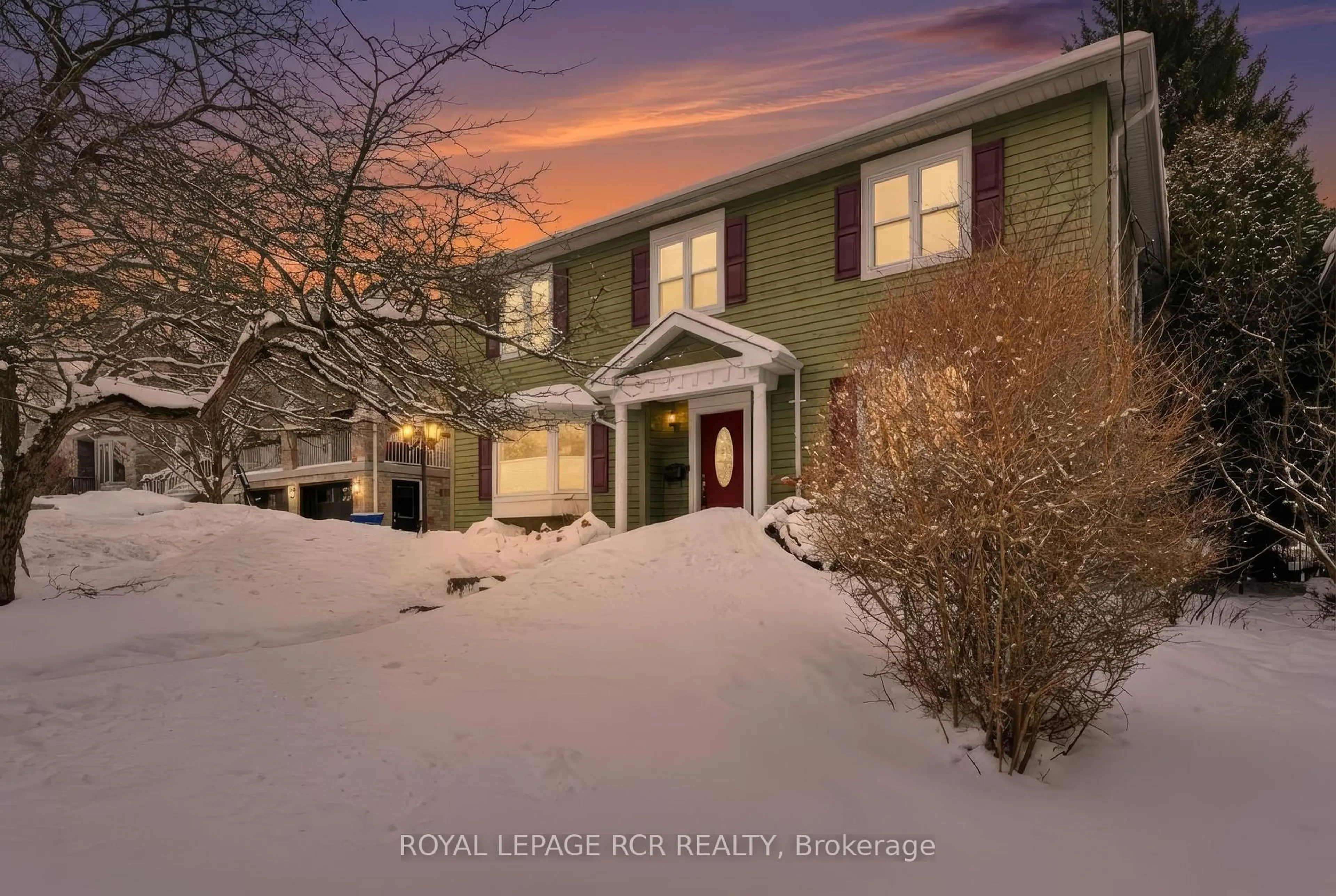 Unknown for 117 Tyler St, Aurora Ontario L4G 2N4