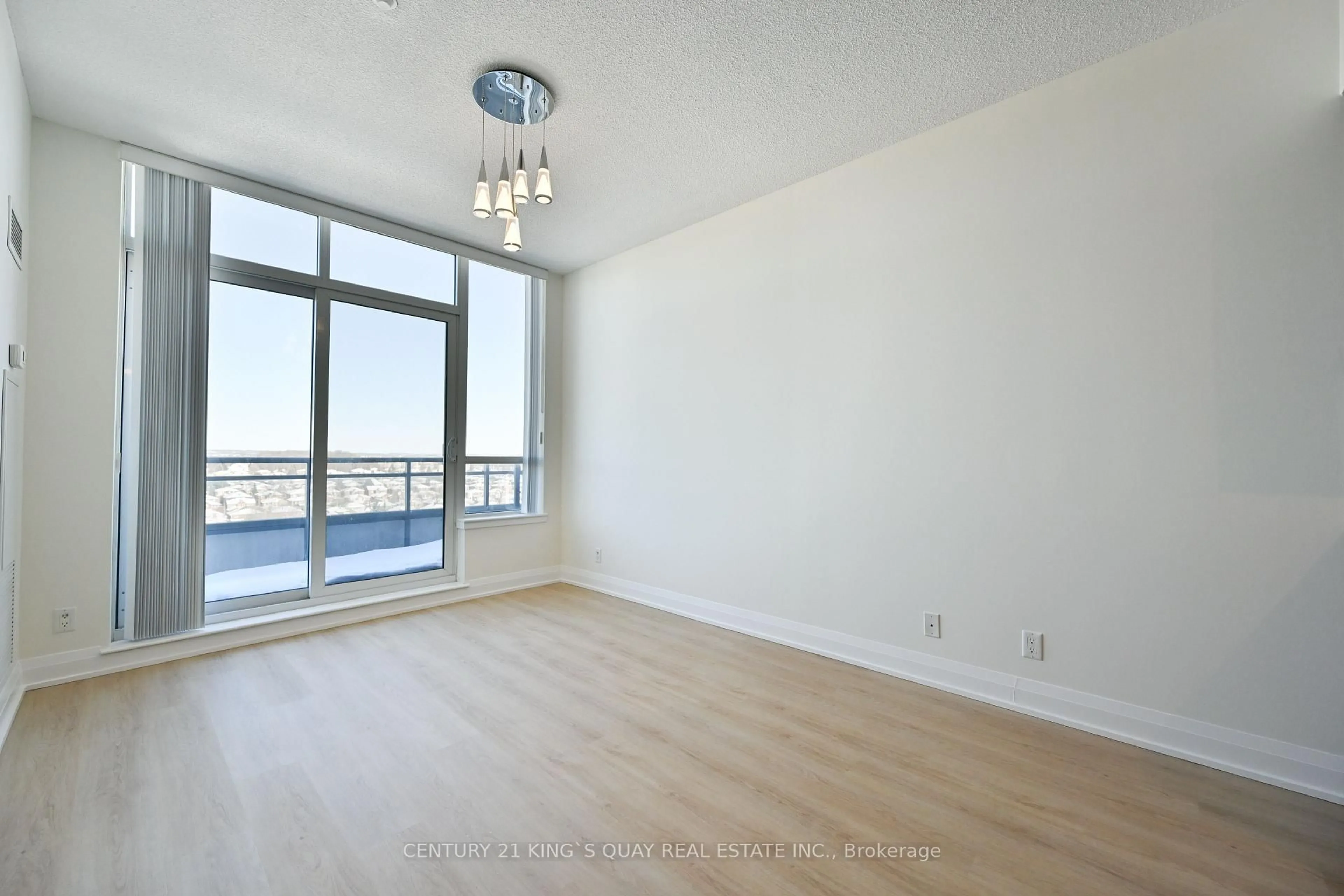 A pic of a room for 376 Highway 7 #PH 19, Richmond Hill Ontario L4B 0C7