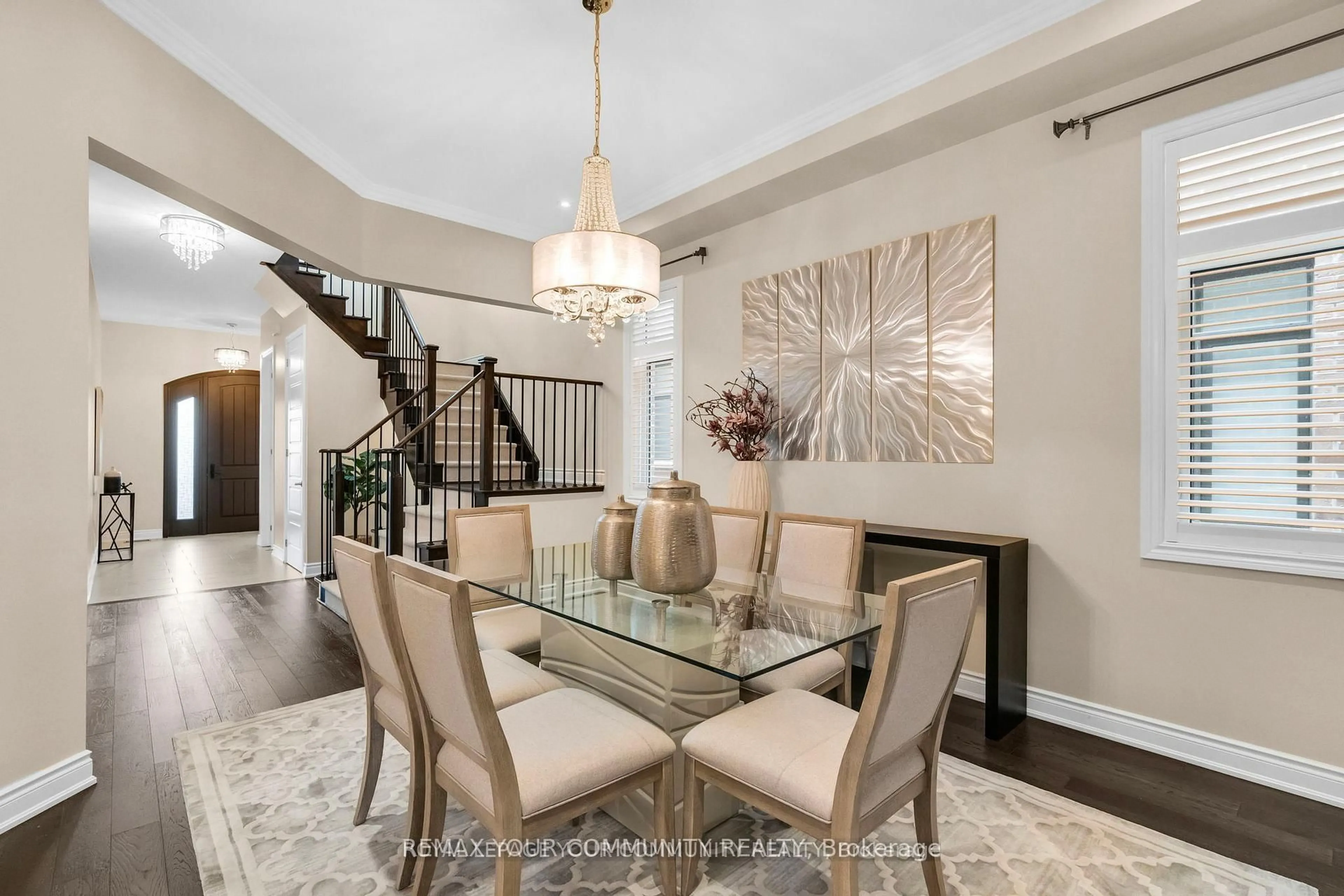 Dining room, unknown for 8 King Blvd, King Ontario L7B 0P4