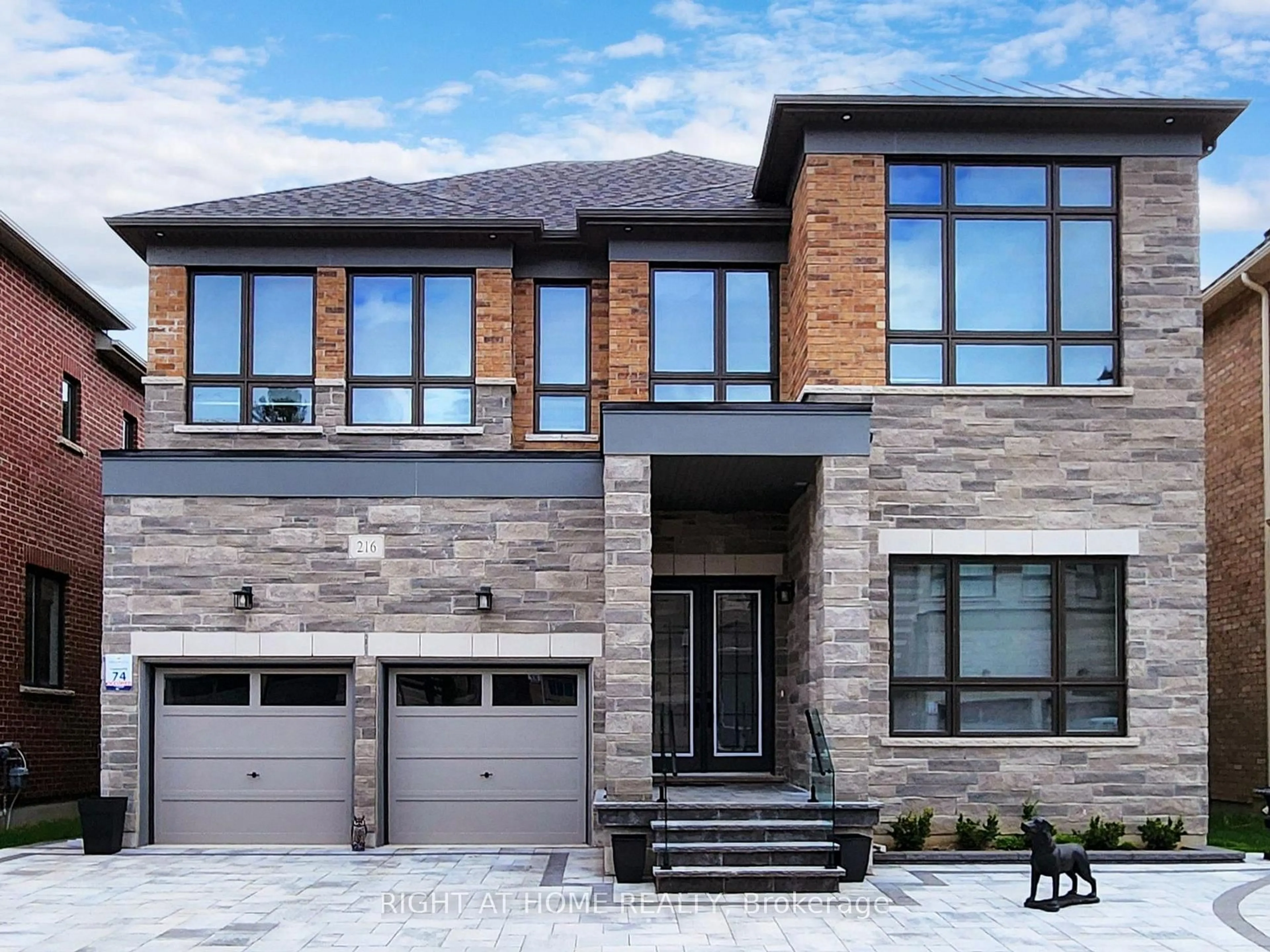 Home with brick exterior material, street for 216 Sunset Vista Crt, Aurora Ontario L4G 3Y1