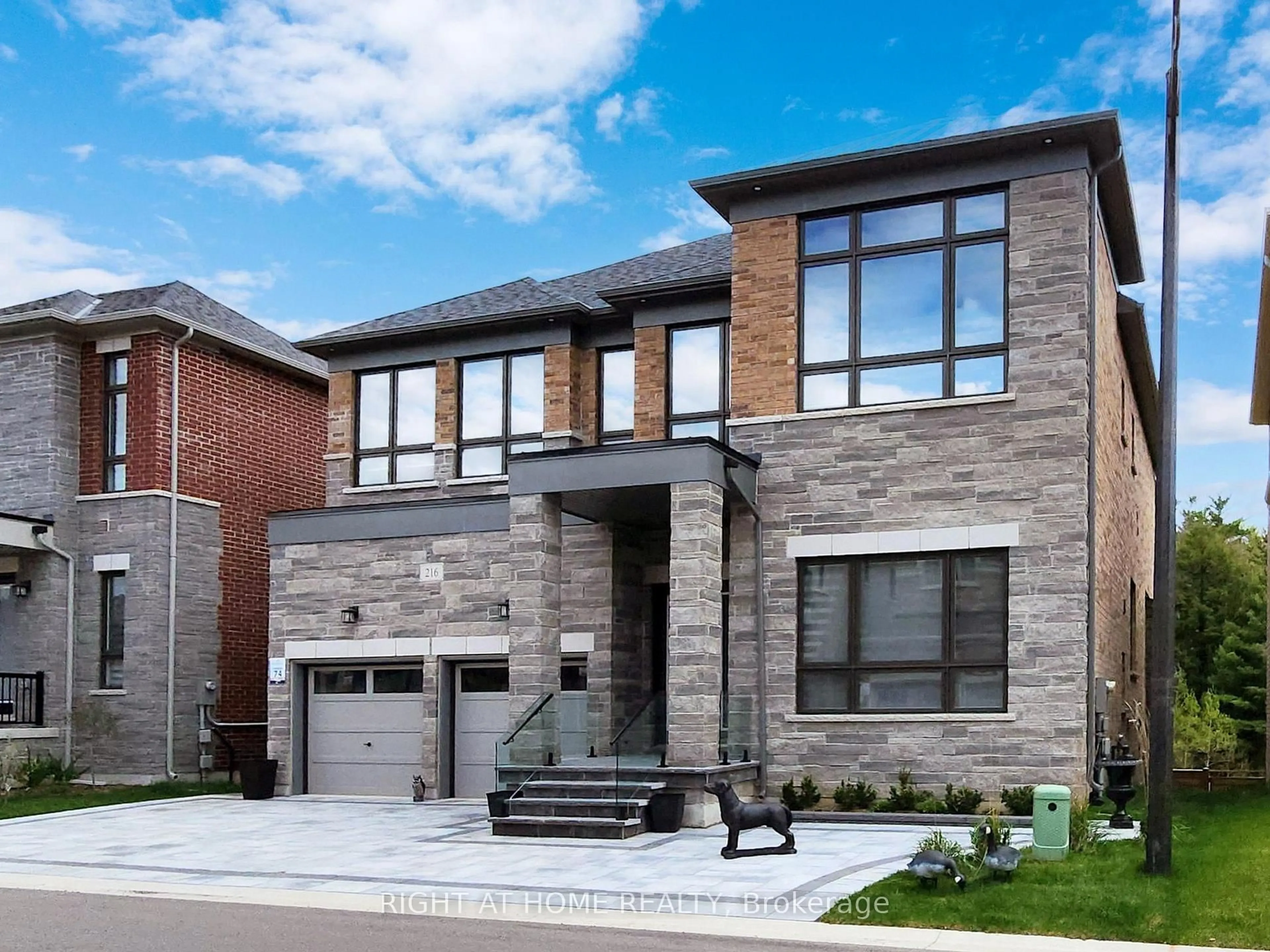Home with brick exterior material, street for 216 Sunset Vista Crt, Aurora Ontario L4G 3Y1