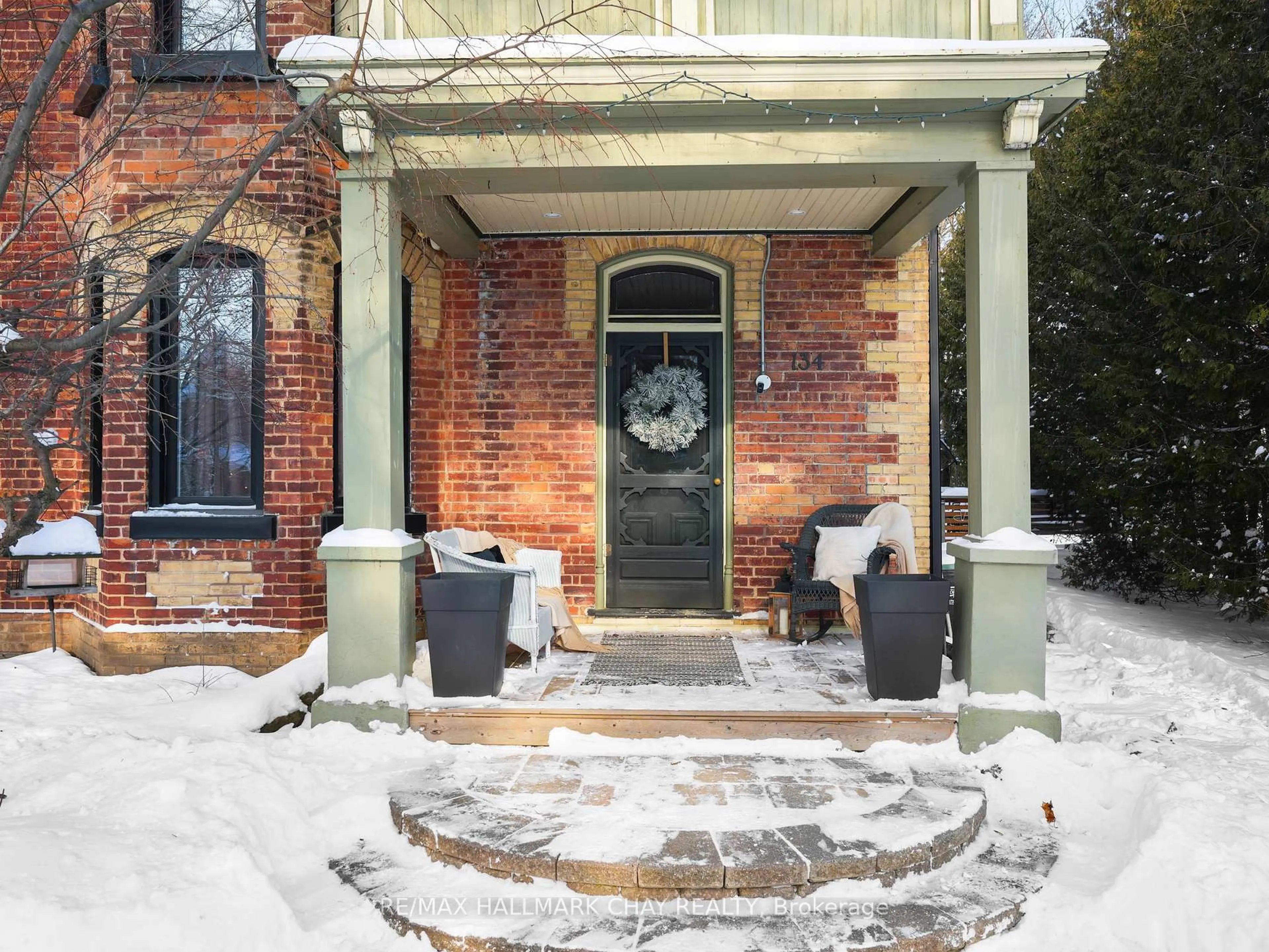 Unknown for 134 Victoria St, New Tecumseth Ontario L9R 1K6