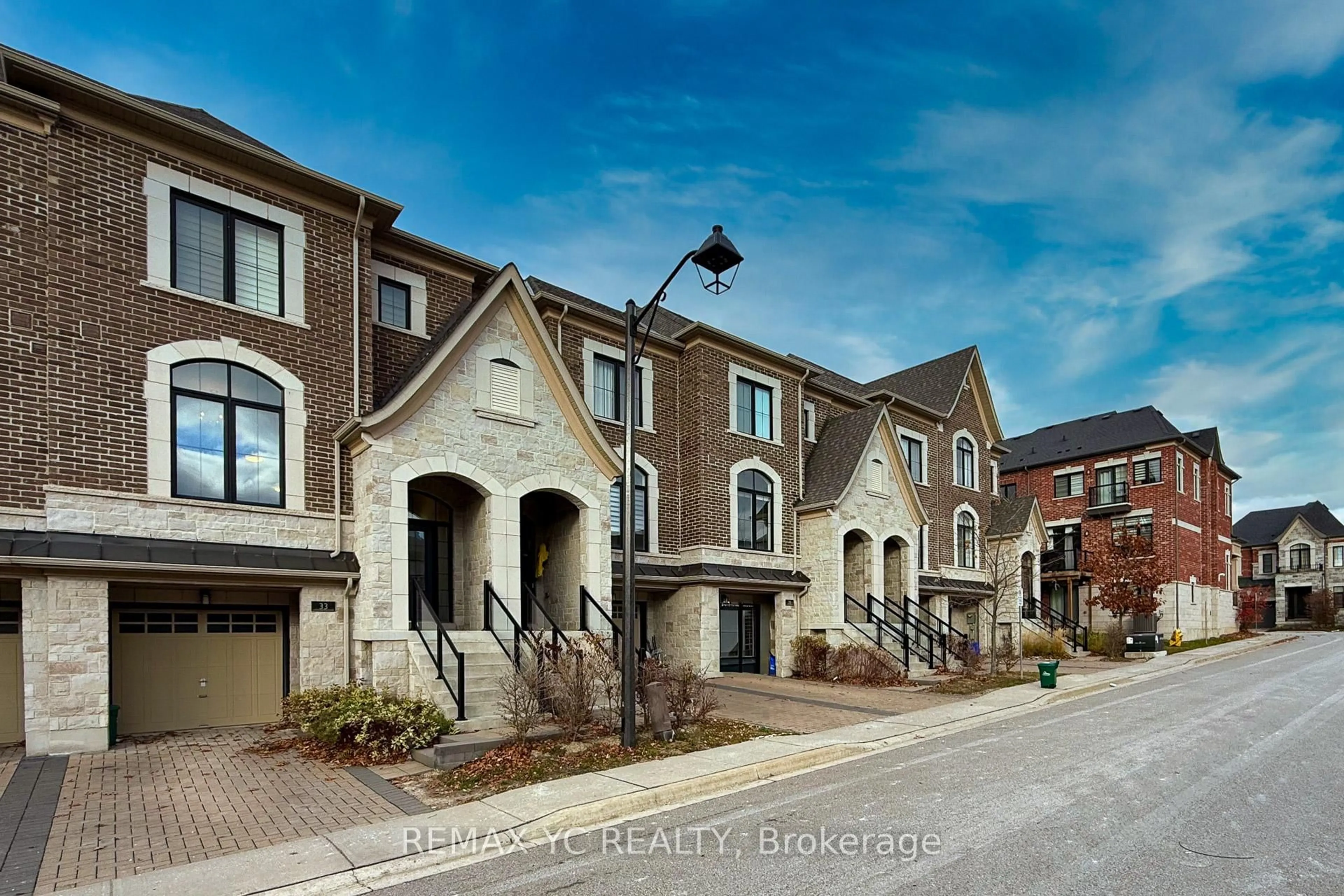 Home with brick exterior material, street for 33 Duncombe Lane, Richmond Hill Ontario L4C 1C2