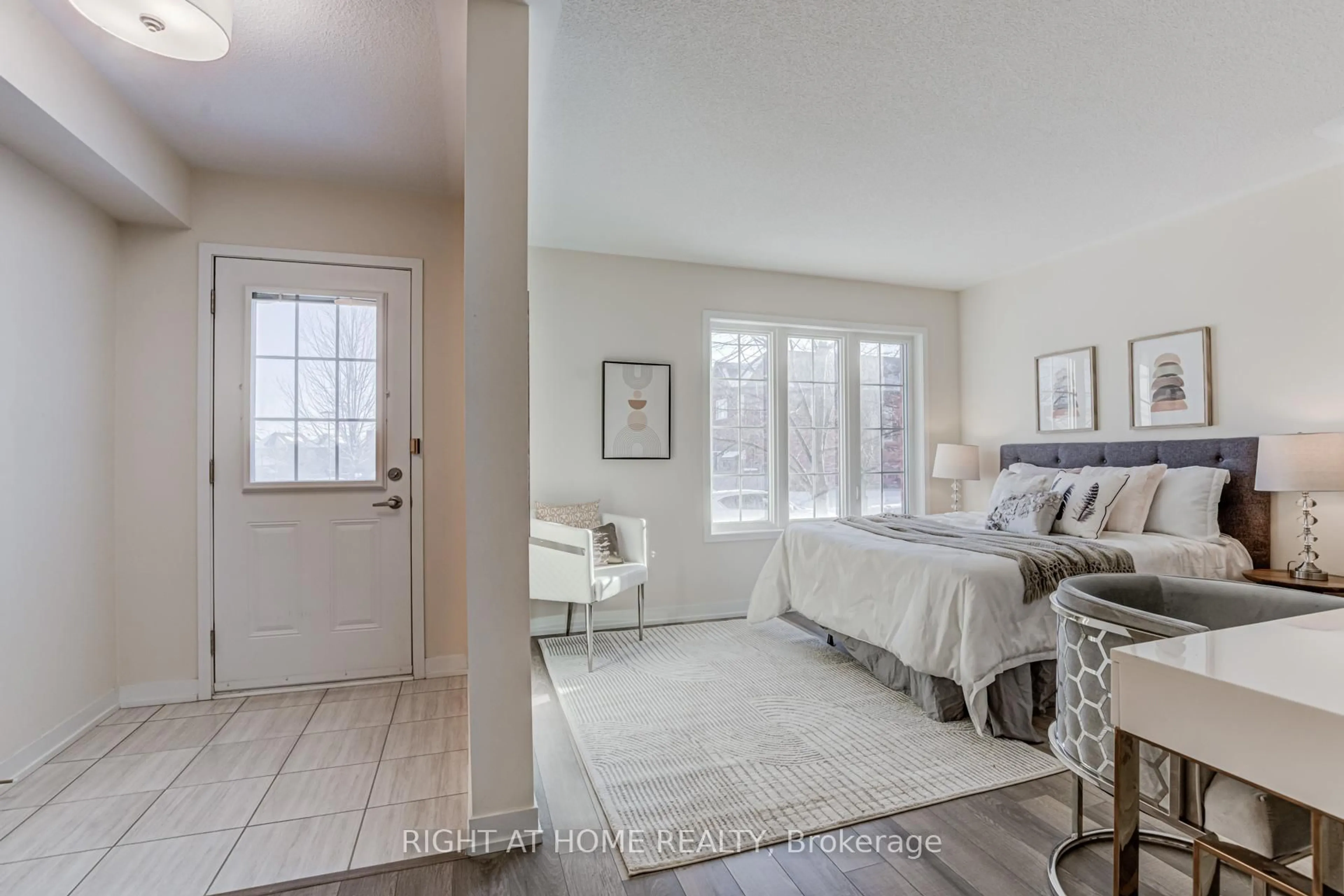 Indoor entryway for 68 Lady Dolores Ave, Vaughan Ontario L6A 4Y4