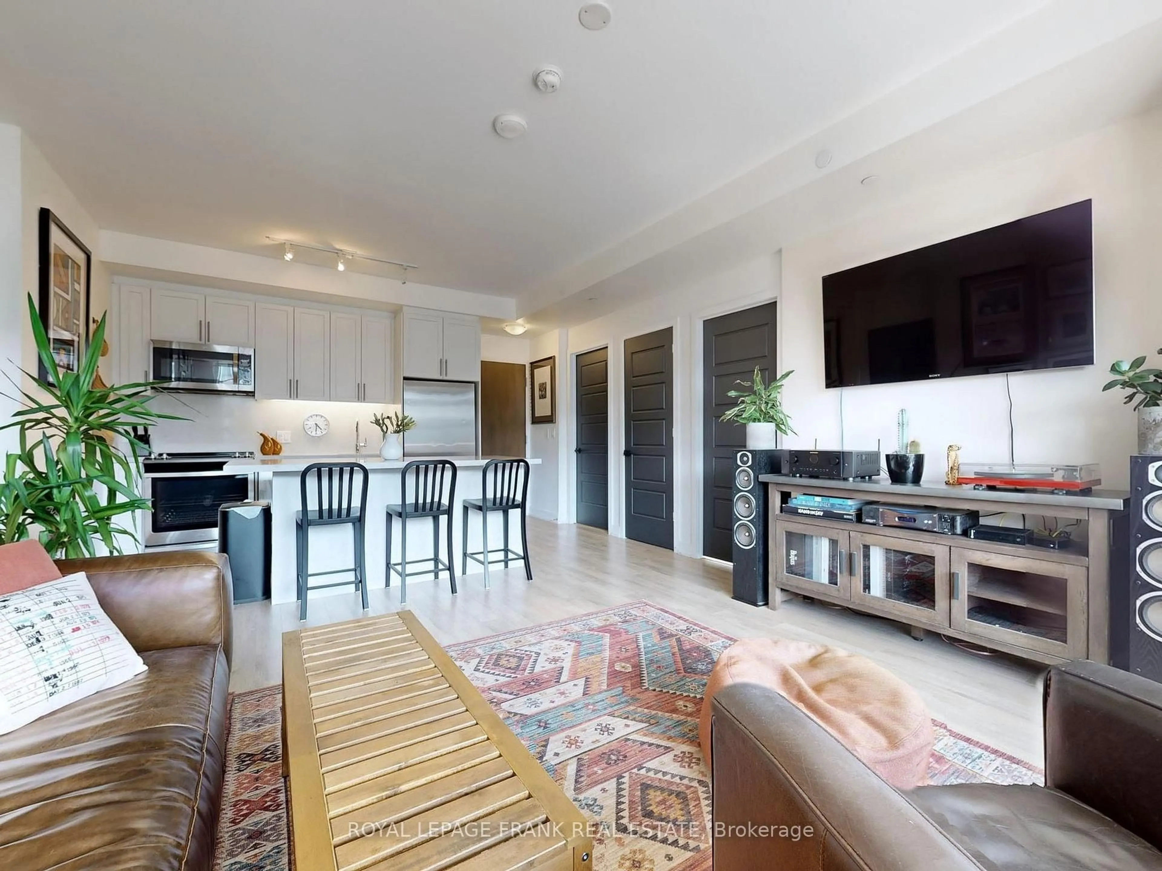 Open concept kitchen, unknown for 333 Sea Ray Ave #D313, Innisfil Ontario L9S 2P7