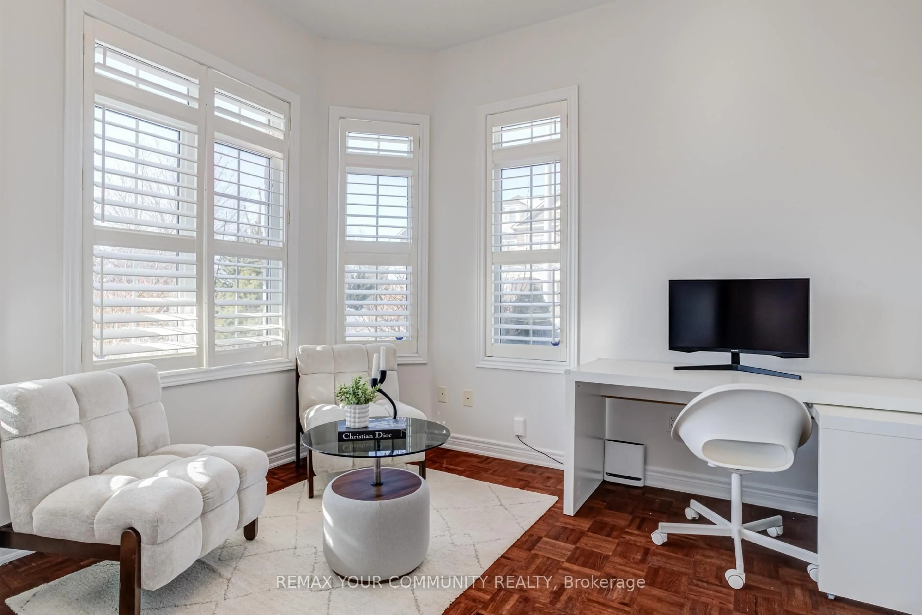 A pic of a room for 159 Golden Forest Rd, Vaughan Ontario L6A 0S6