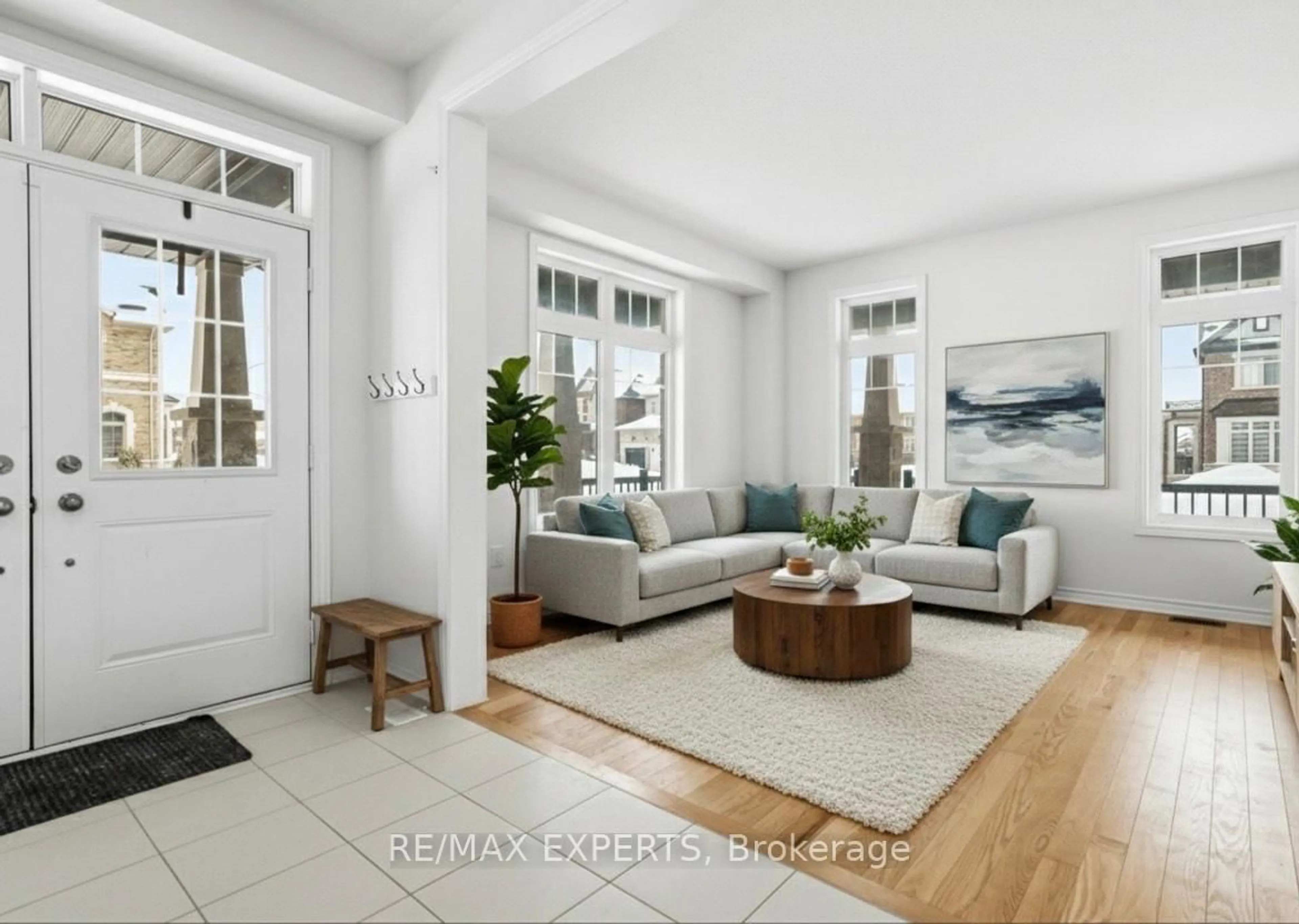 Living room with furniture, unknown for 983 Barton Way, Innisfil Ontario L9S 0N5