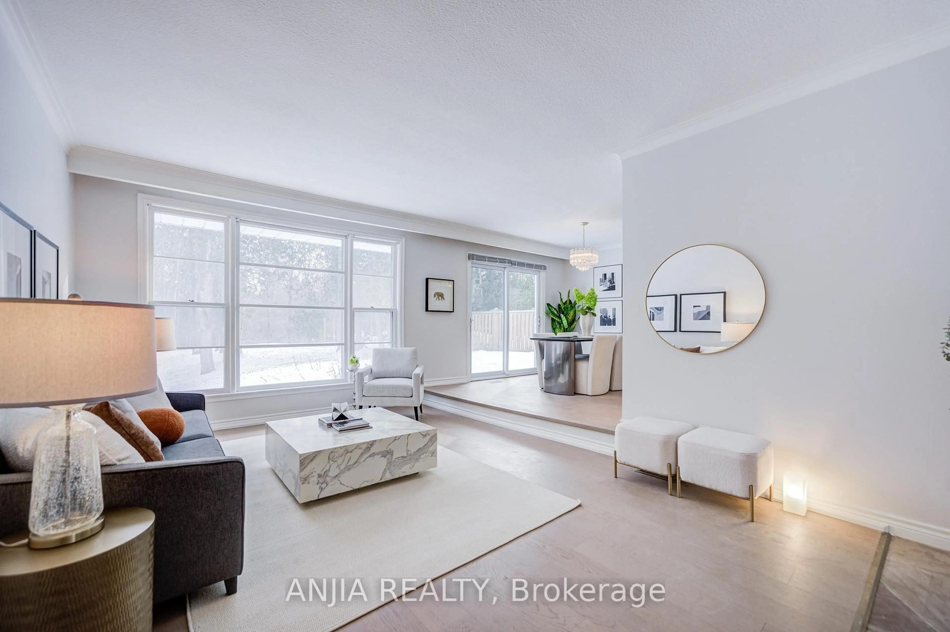 Living room with furniture, unknown for 11 Drakefield Rd, Markham Ontario L3P 1G6