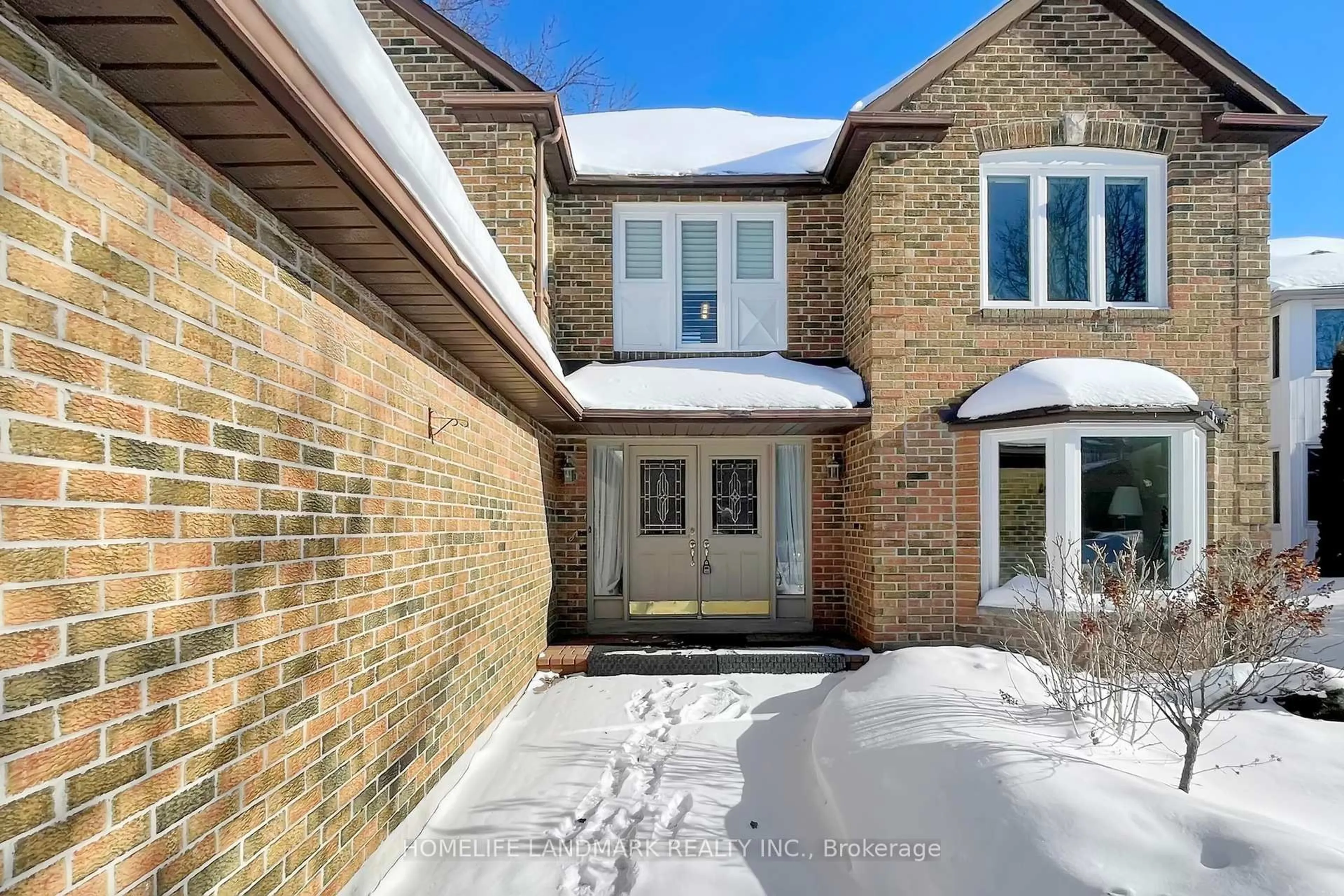 Home with brick exterior material, street for 16 Willis Dr, Aurora Ontario L4G 5N8