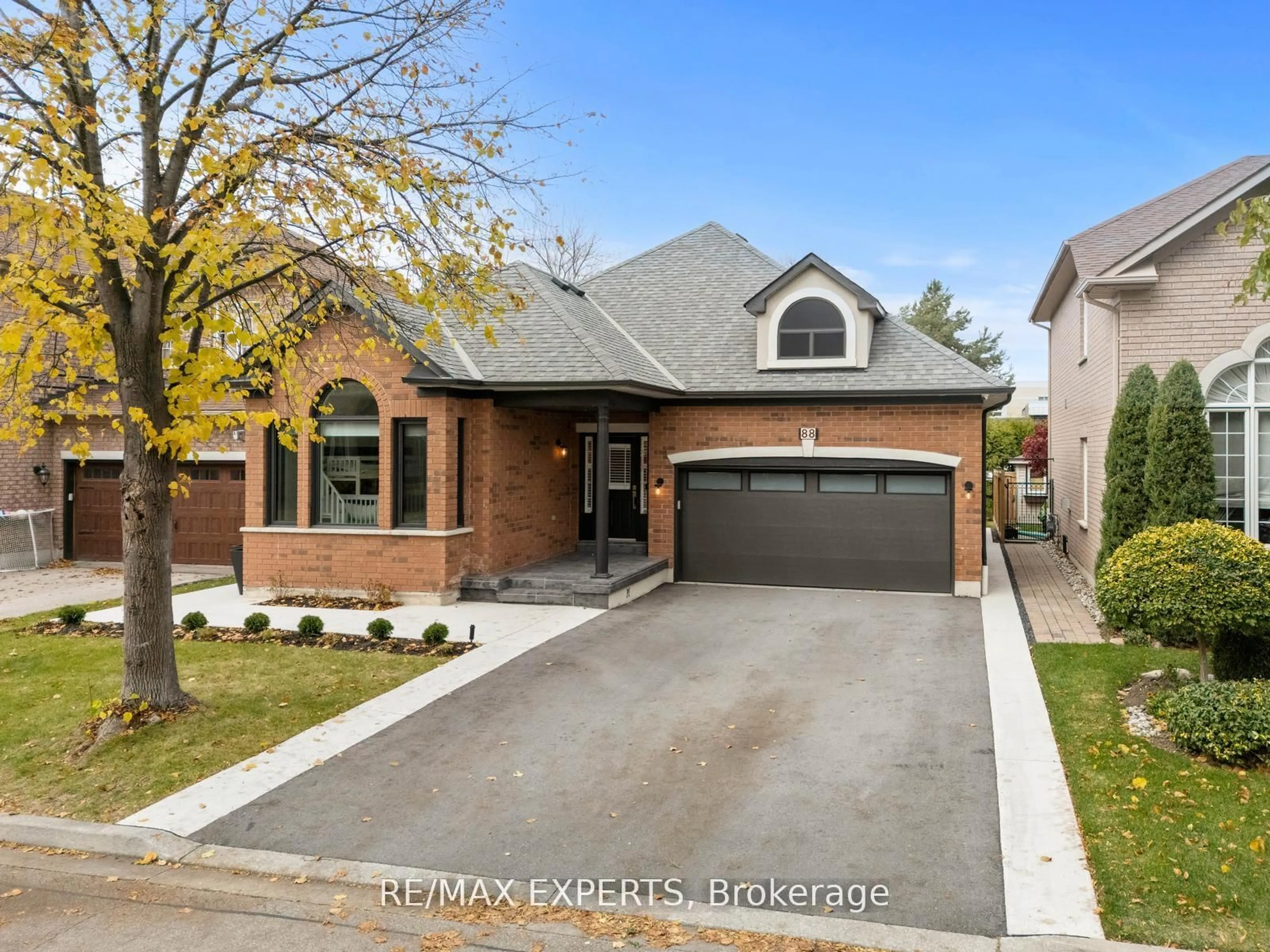 Home with brick exterior material, street for 88 Arista Gate, Vaughan Ontario L4L 9H7