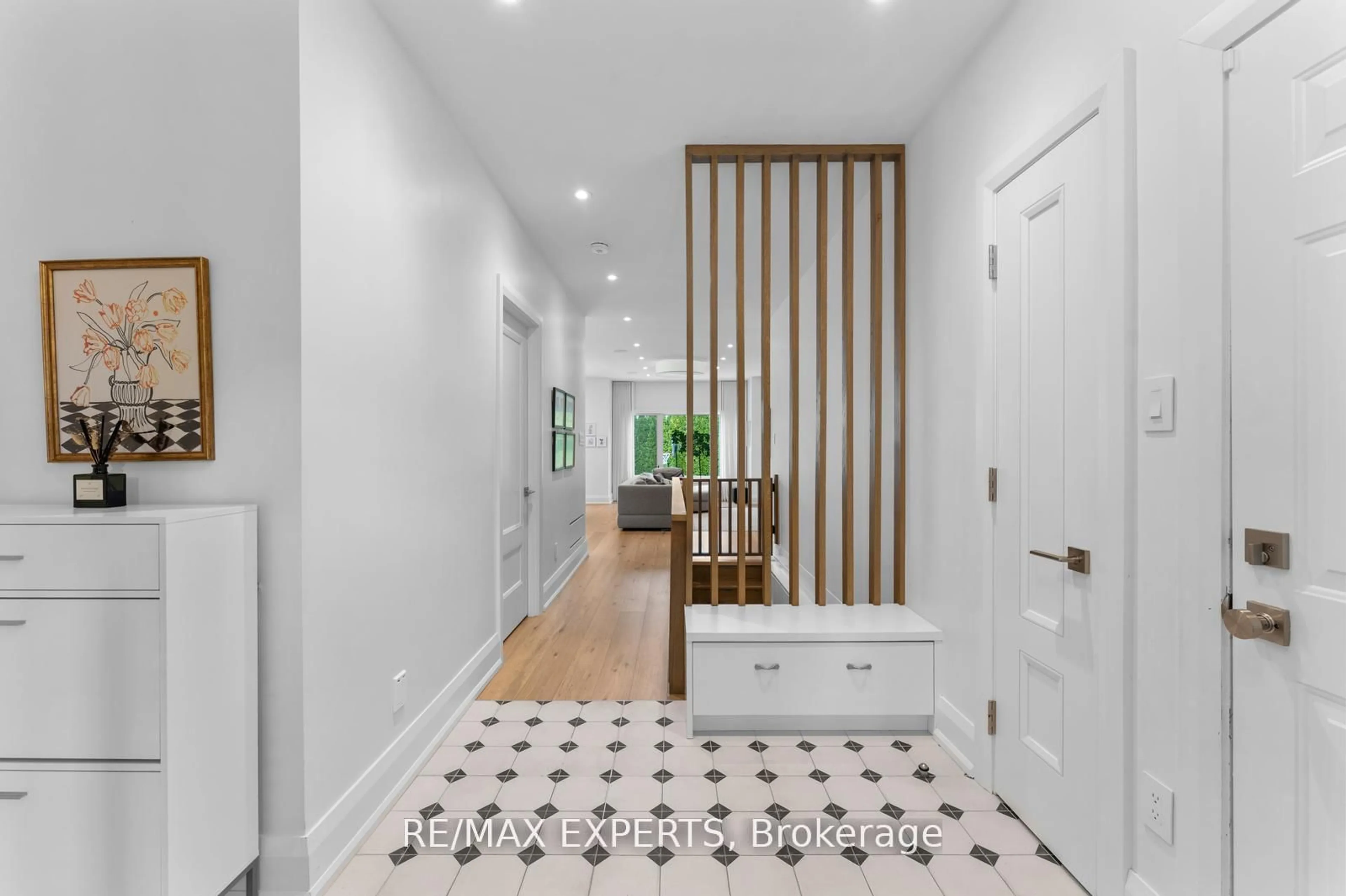 Indoor entryway for 88 Arista Gate, Vaughan Ontario L4L 9H7