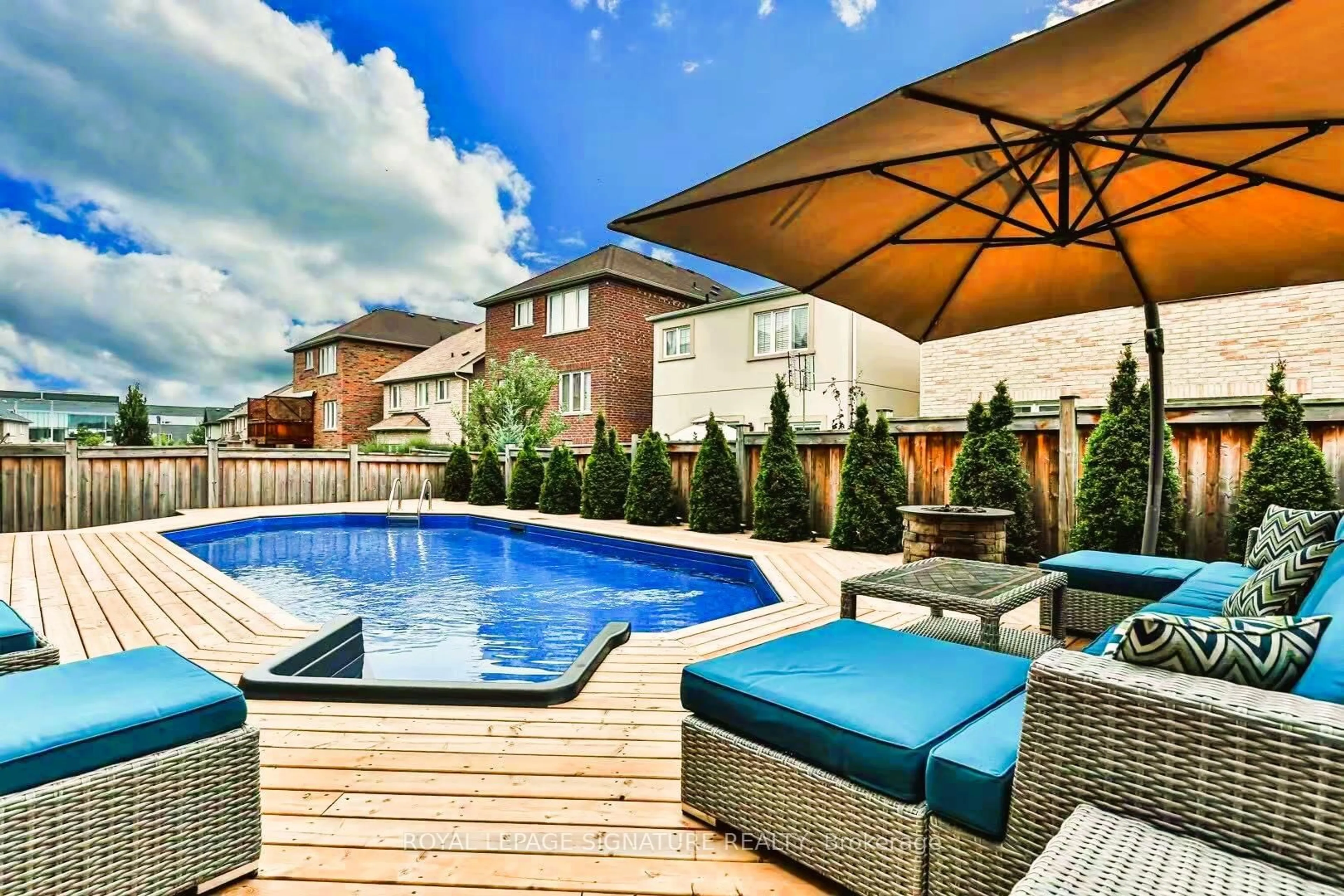 Patio, street for 34 Gesher Cres, Vaughan Ontario L6A 0W3