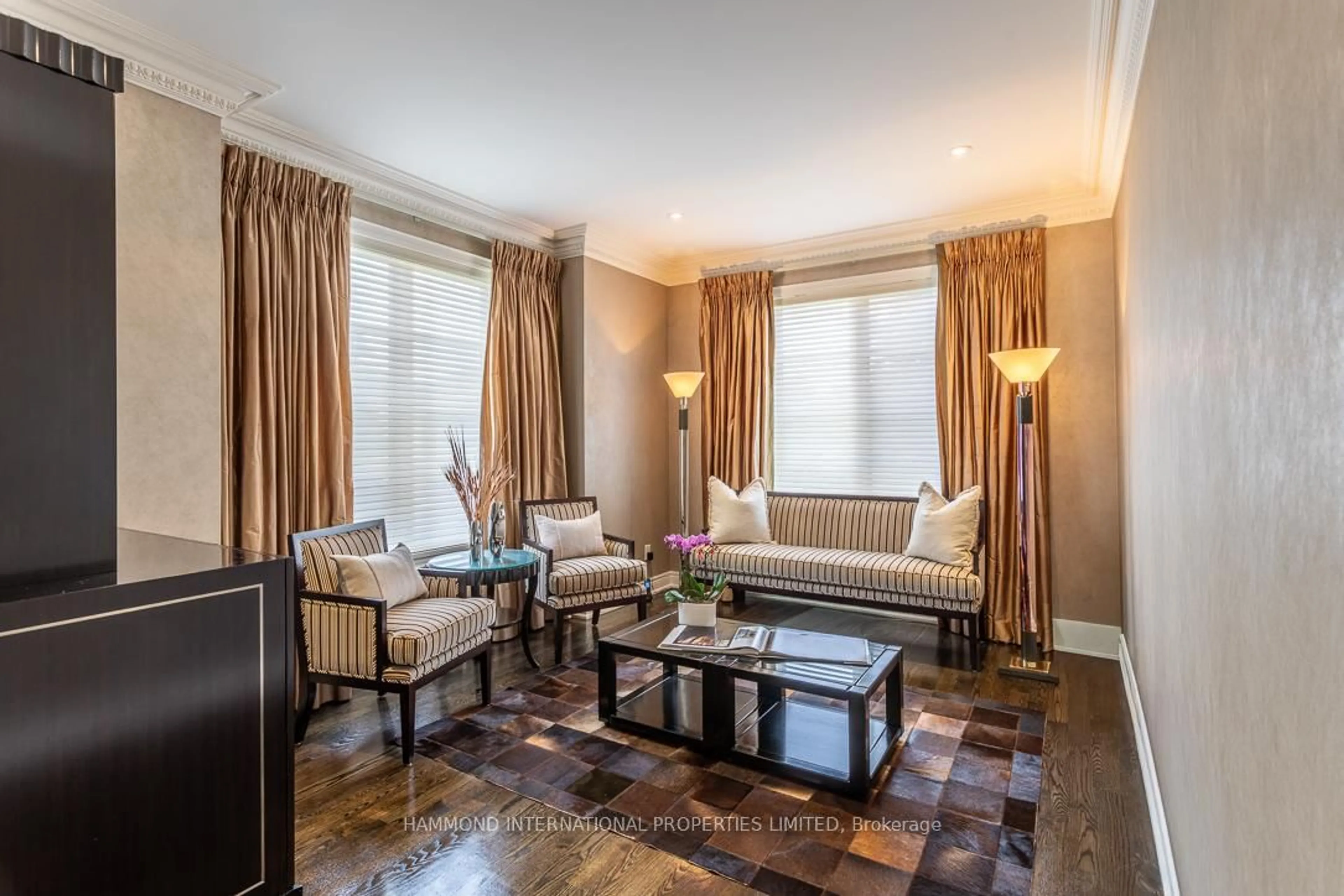 Living room with furniture, unknown for 1 Sanibel Cres, Vaughan Ontario L4J 8G9