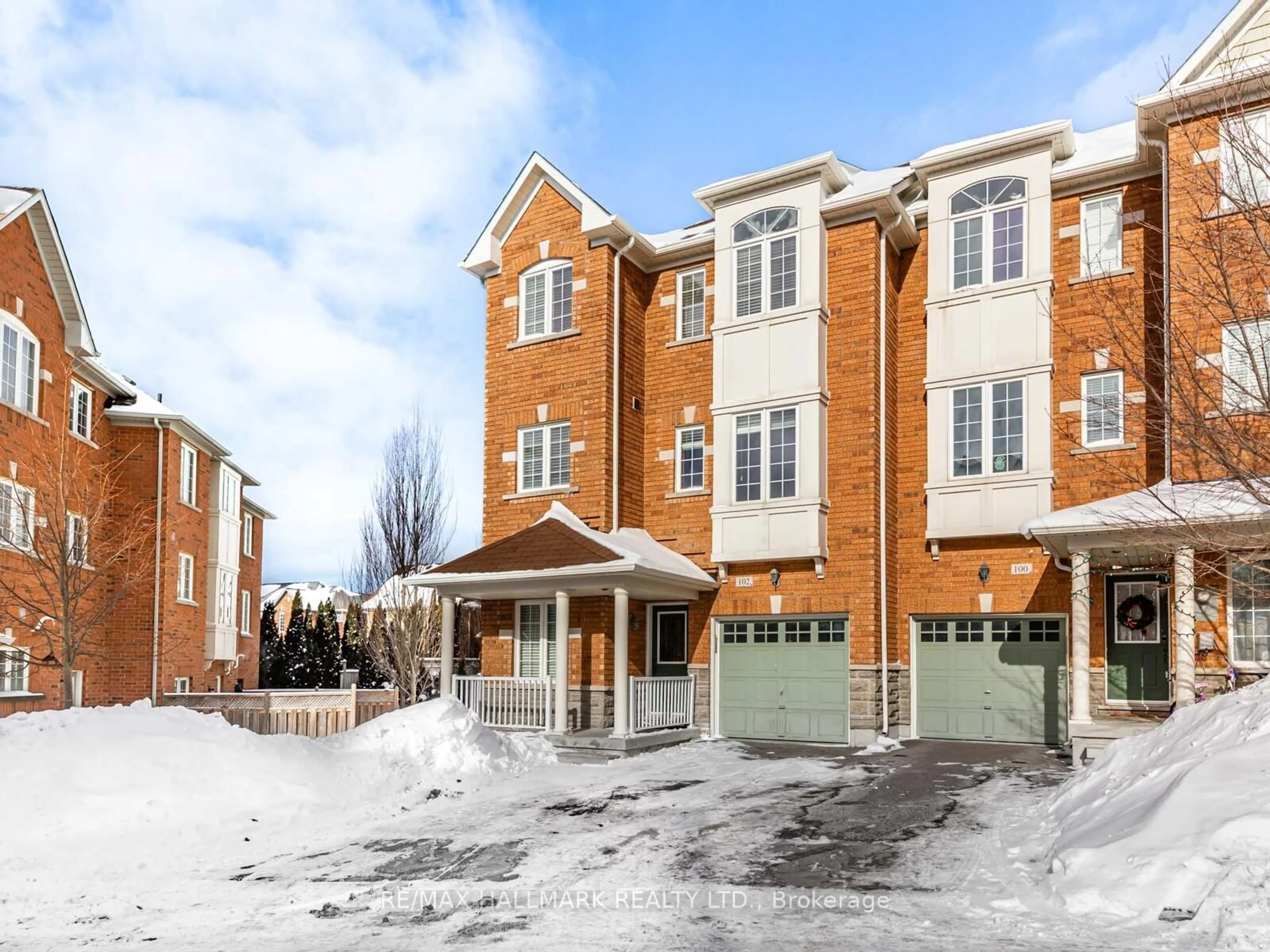 Home with brick exterior material, street for 15 Old Colony Rd #102, Richmond Hill Ontario L4E 4L5