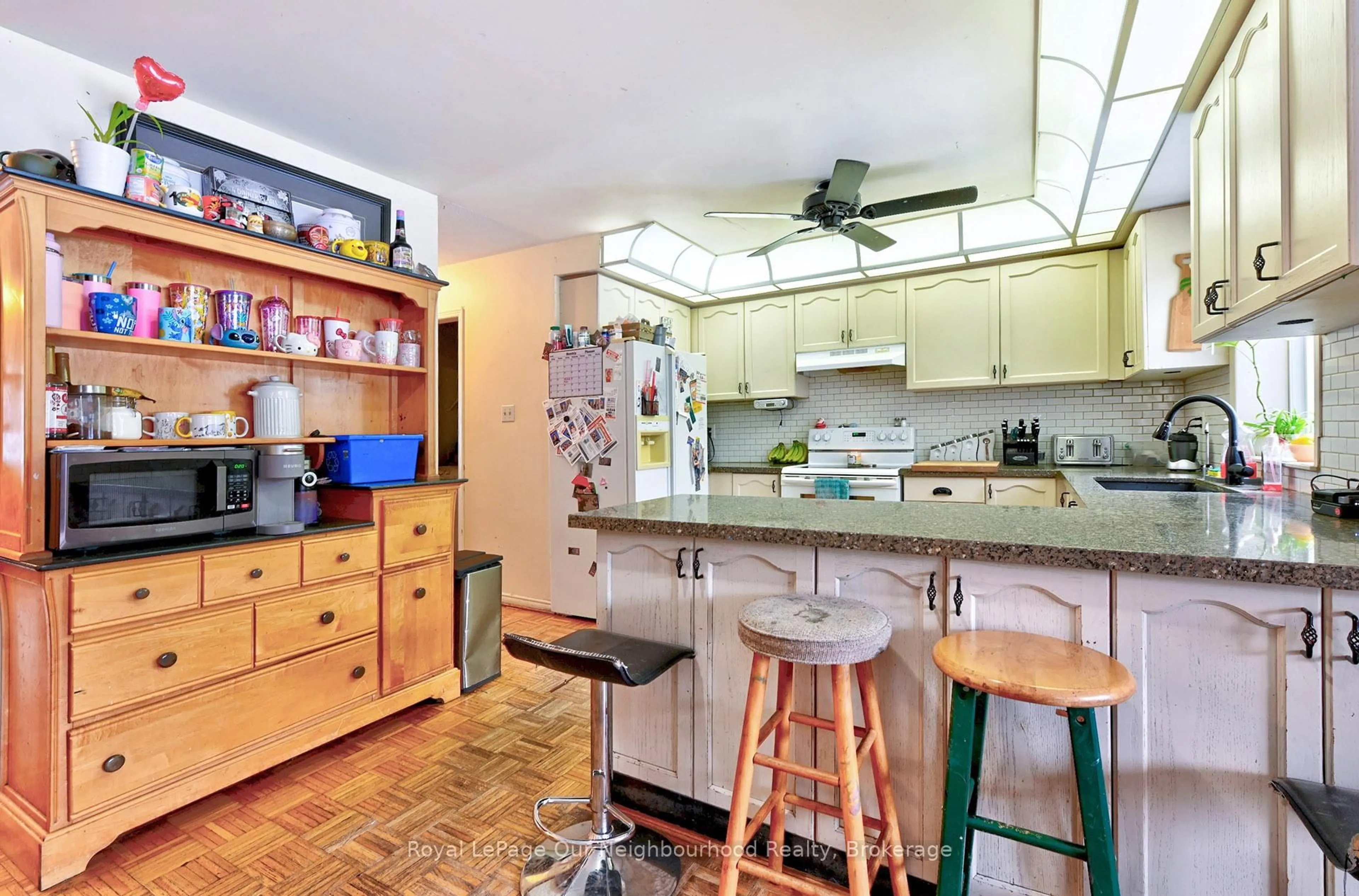 Unknown for 563 Cam Fella Blvd, Whitchurch-Stouffville Ontario L4A 7H3