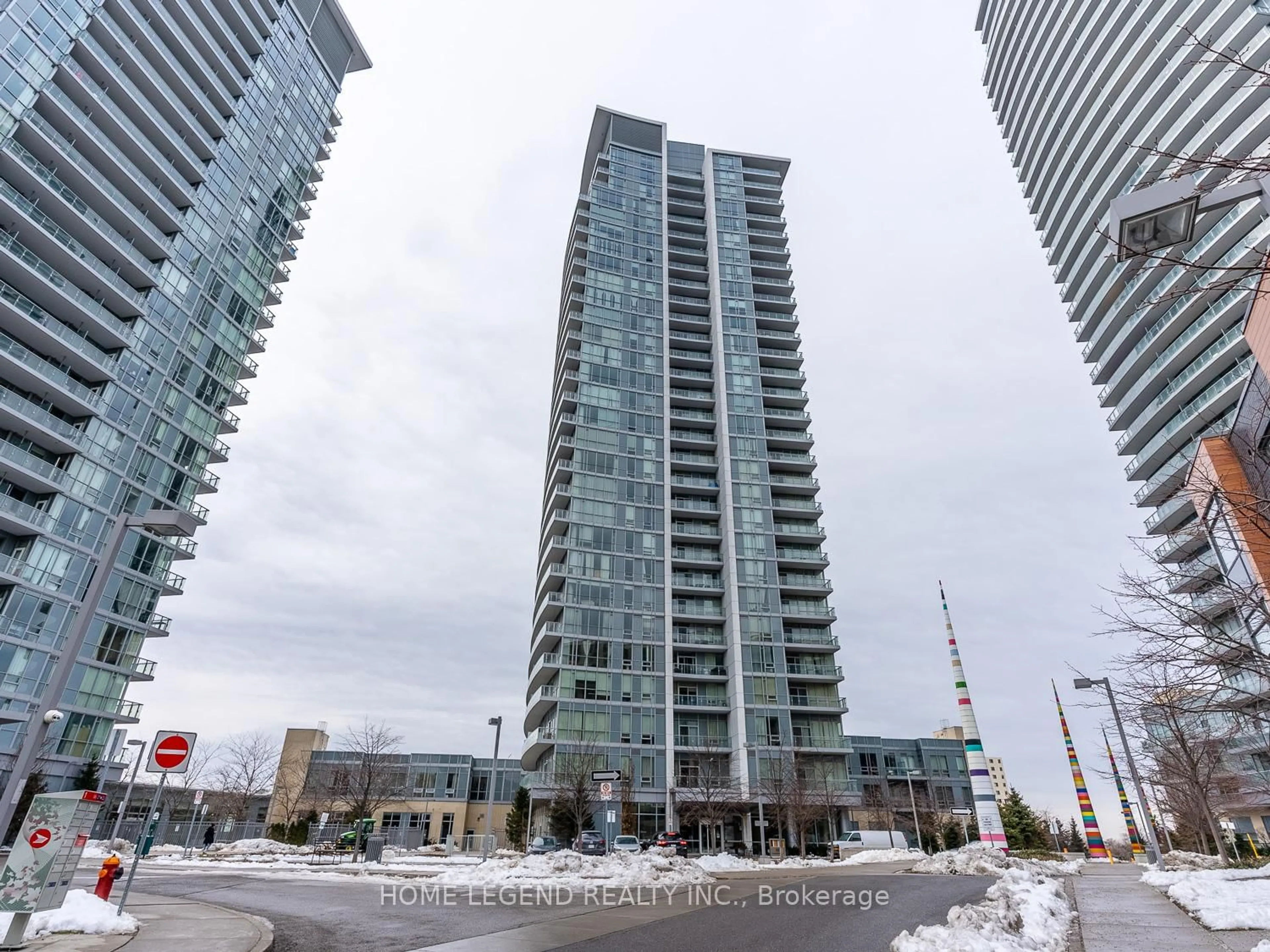 Indoor foyer for 75 North Park Rd #1105, Vaughan Ontario L4J 0H8