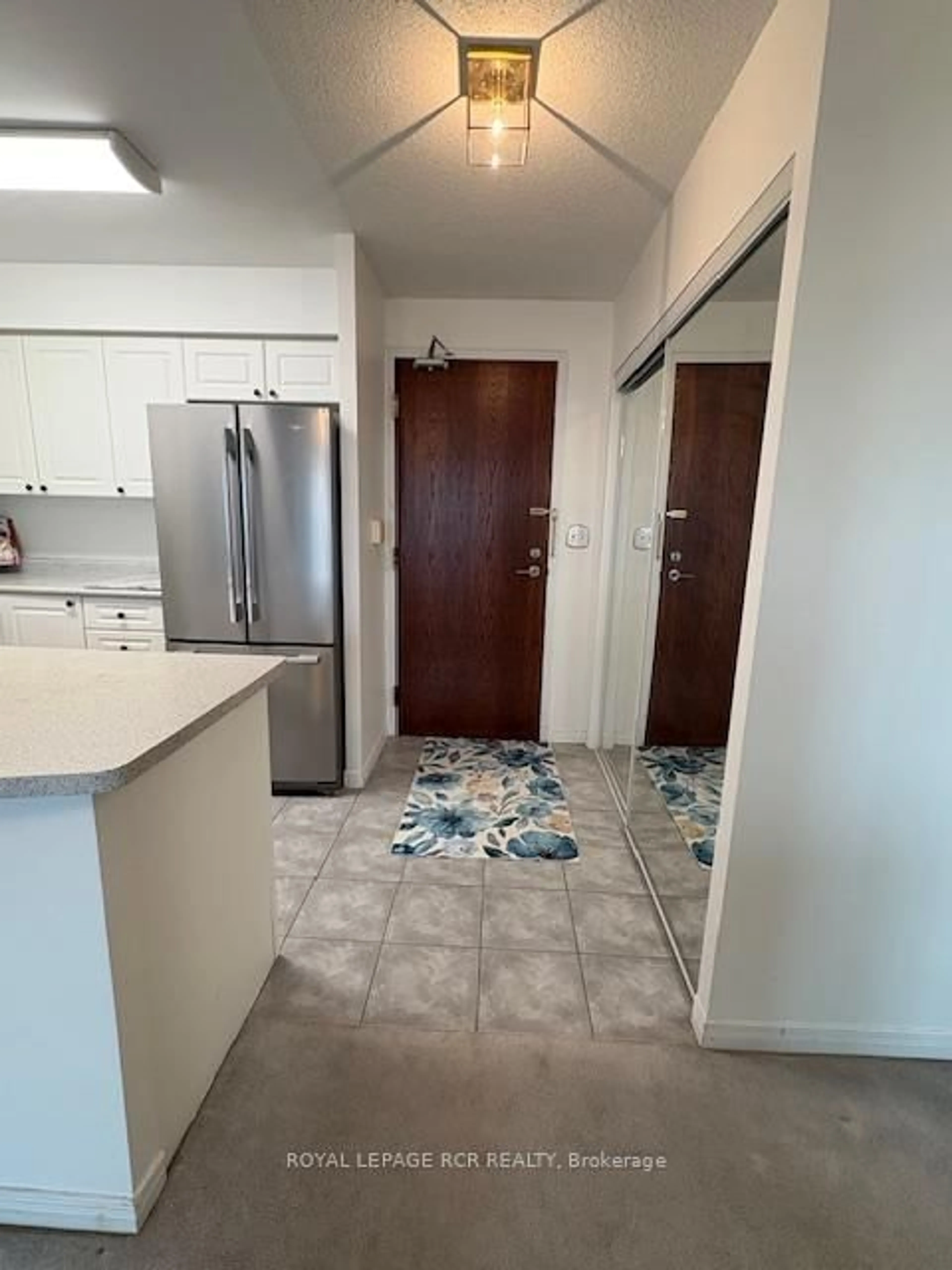 A pic of a room for 3 Ellesmere St #425, Richmond Hill Ontario L4B 4N2