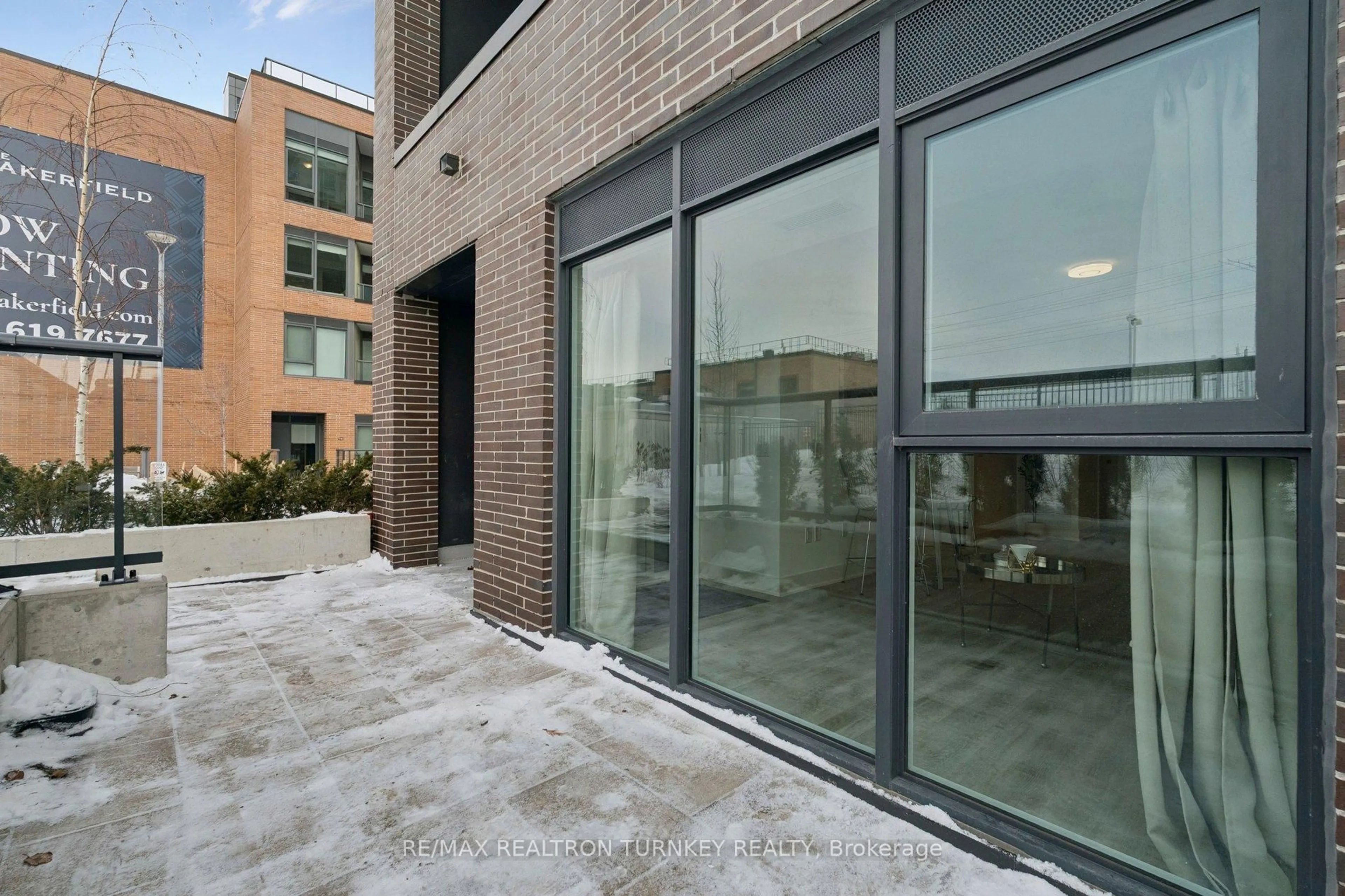 Unknown for 185 Deerfield Rd #018, Newmarket Ontario L3Y 0G7