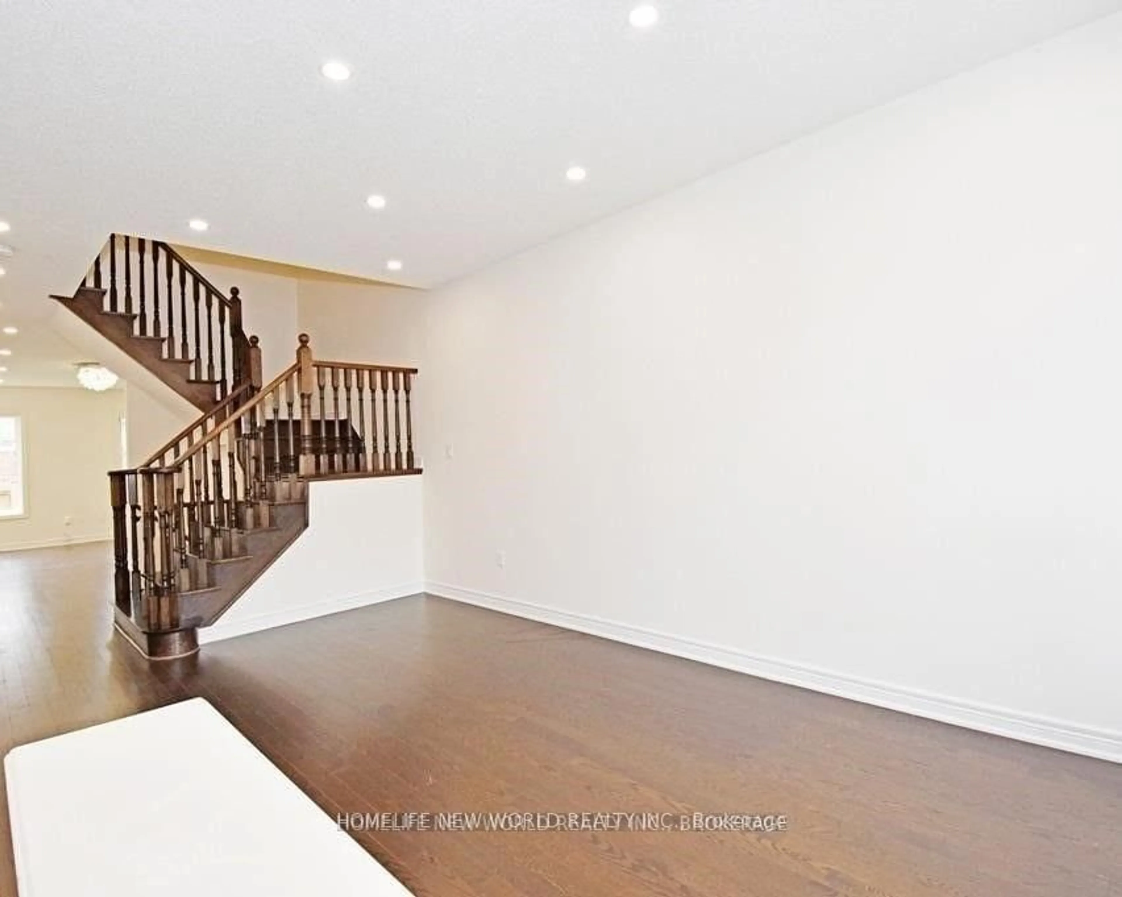 Unknown for 7 JAMES GLOVER Dr, Markham Ontario L6C 0W2