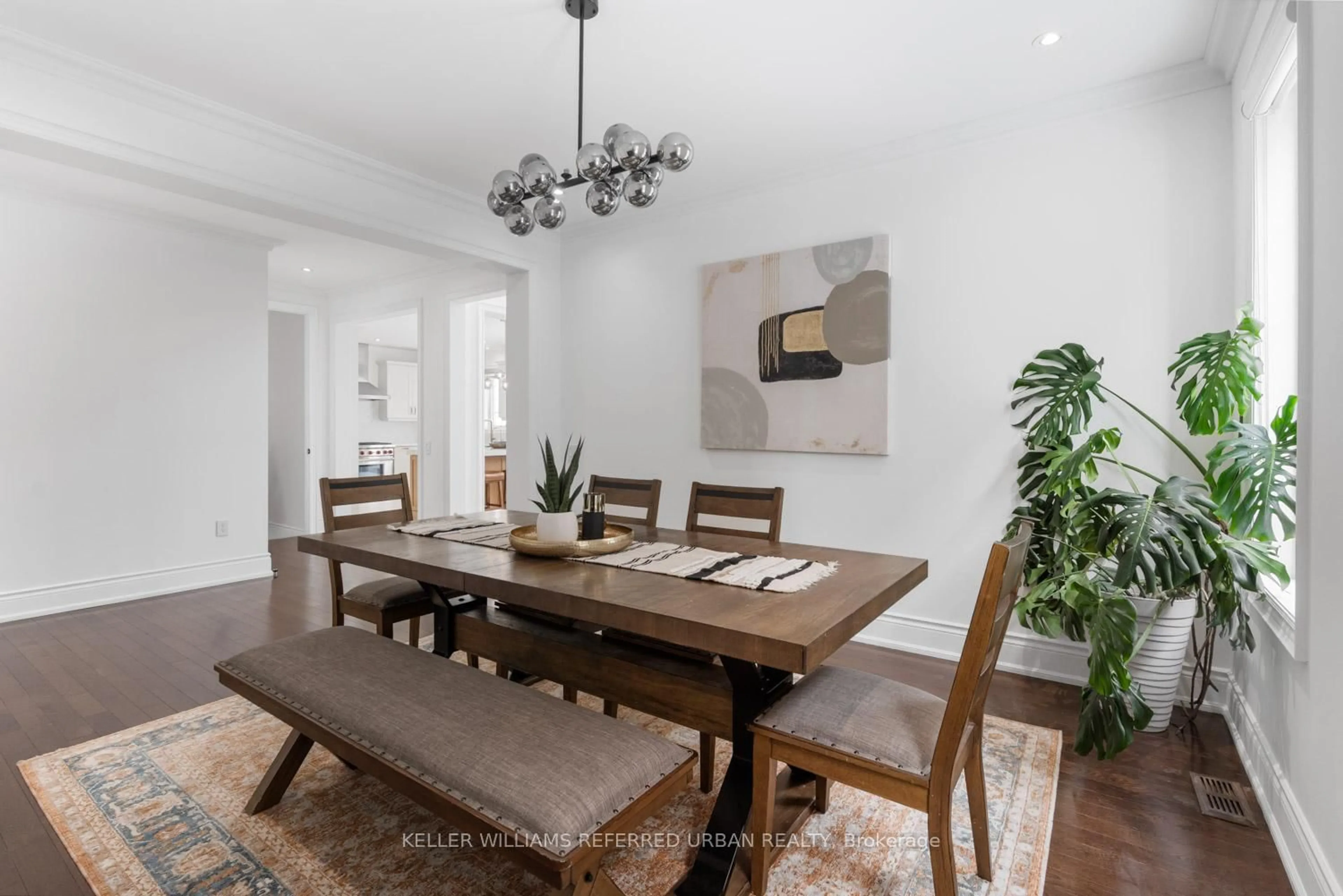Dining room, wood/laminate floor for 17 Bighorn Tr, King Ontario L7B 0A5